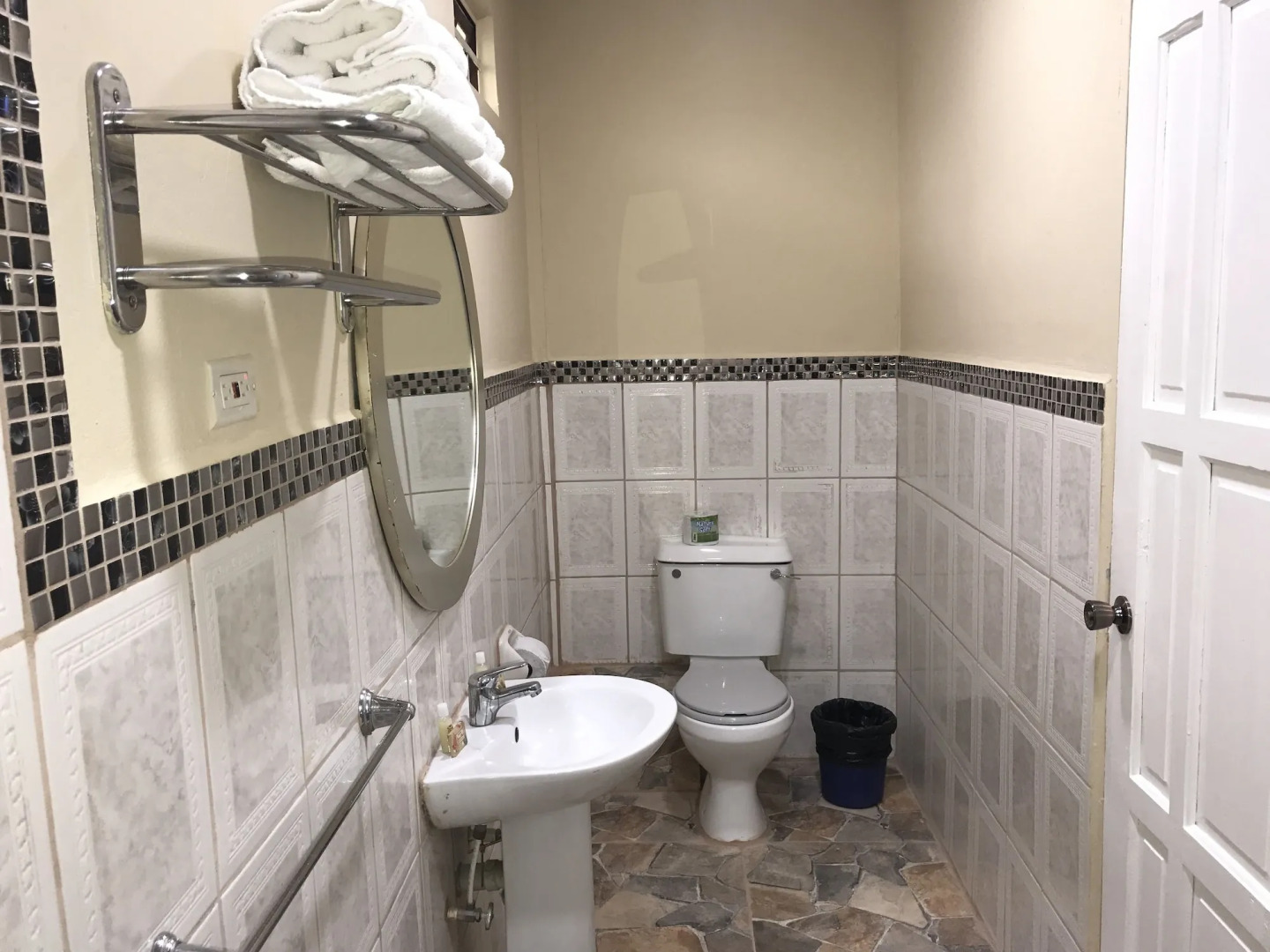 Airport Suites Hotel