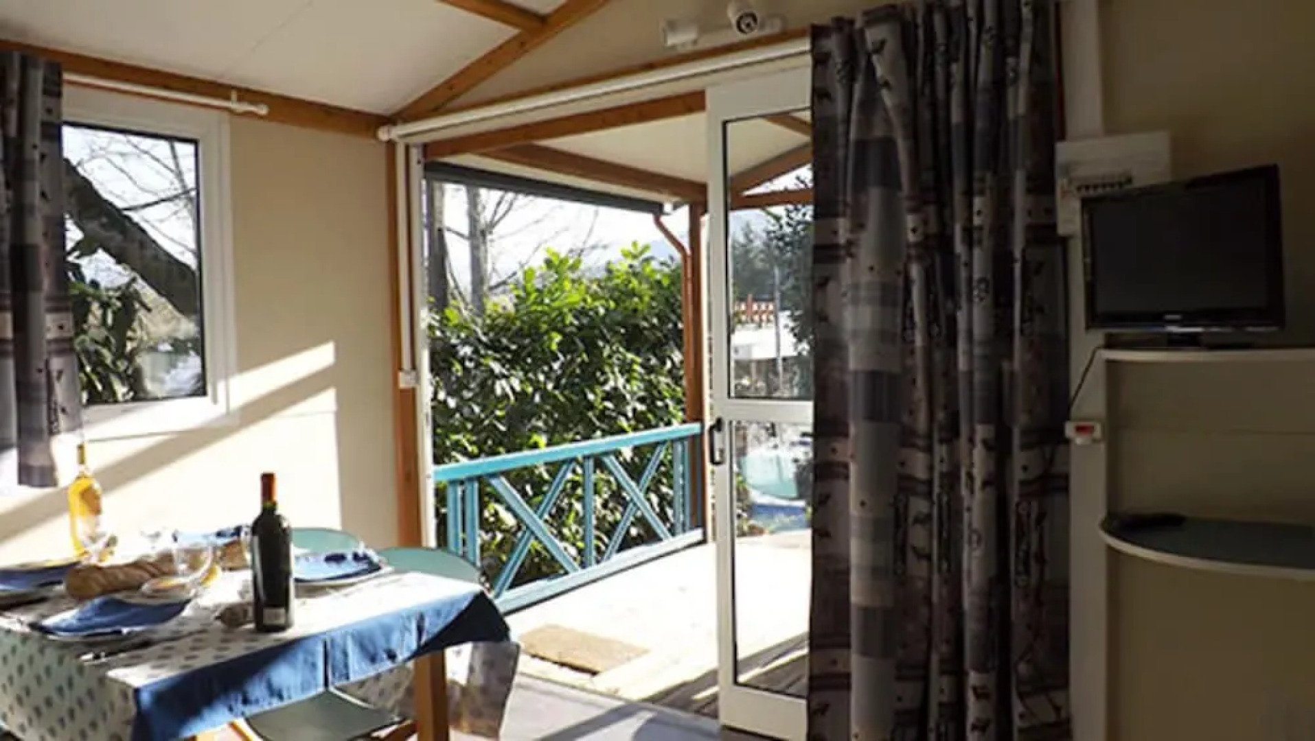 Camping Plein Soleil - Chalets