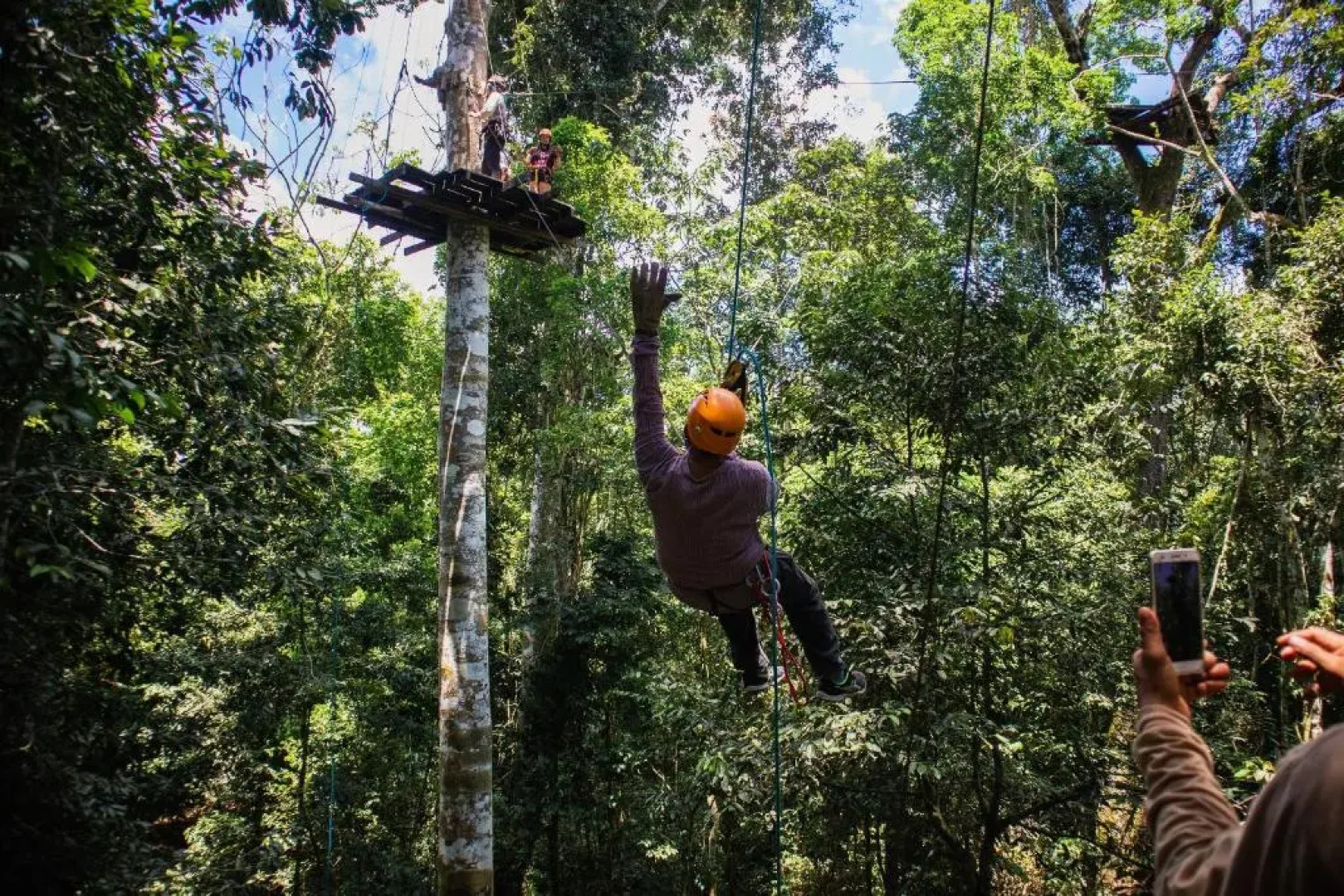 Avatar Amazon Lodge & Canopy Park