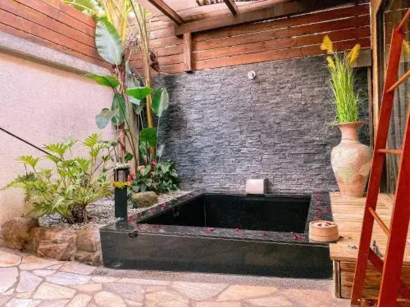 Yage Hotspring House