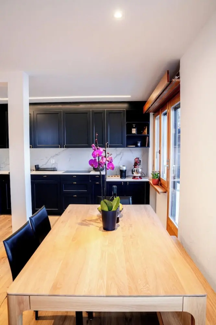 Alpine Mountains Retreat by Sea N' Rent
