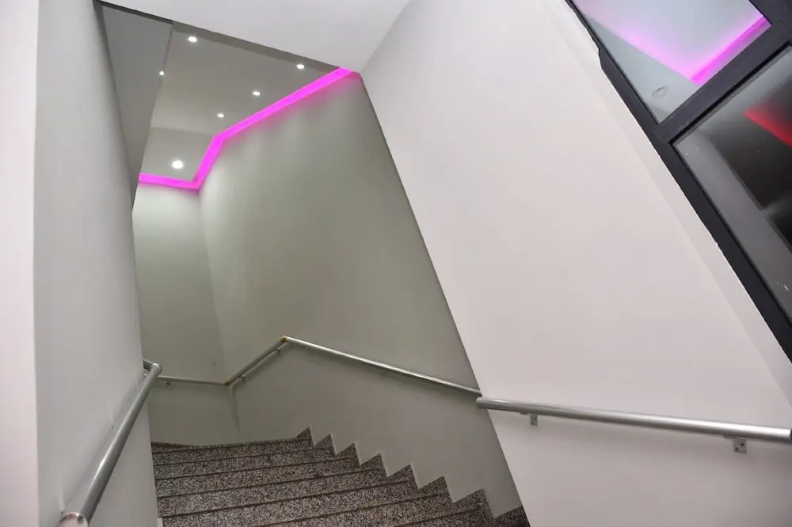 London Restaurant Hotel