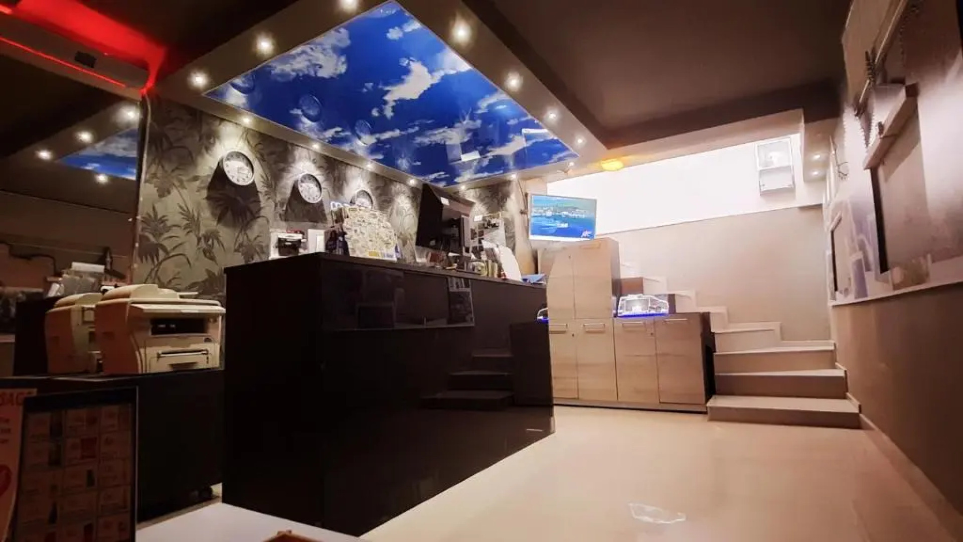 Aloha Apartments with pool