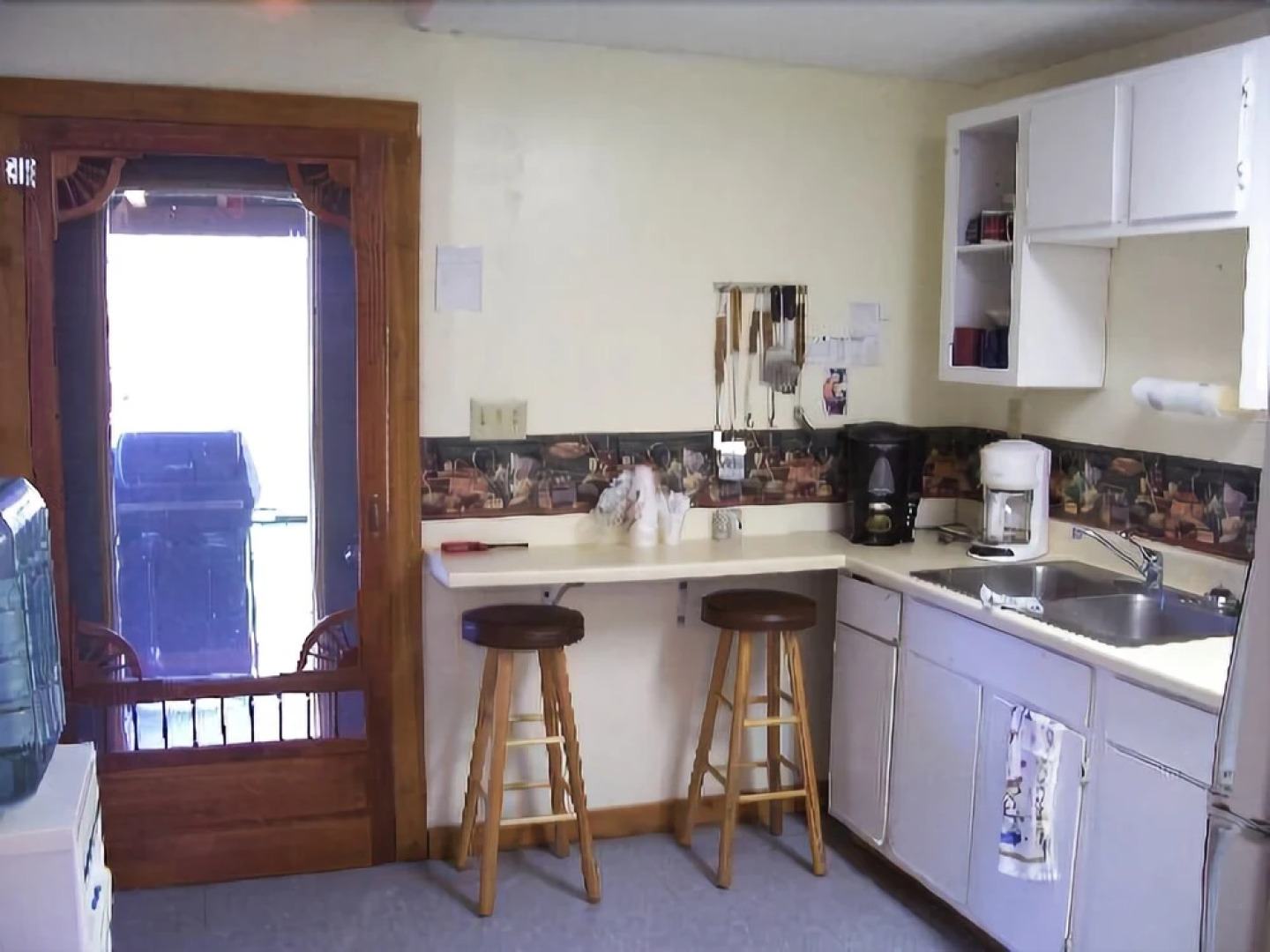 Feeder Creek Lodge and Cabin