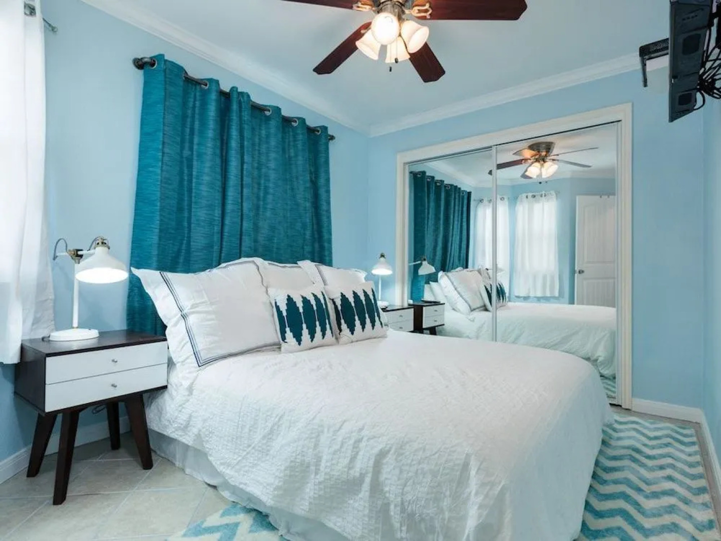 Beachfront Condo w/ Pool & Hot Tub by RedAwning