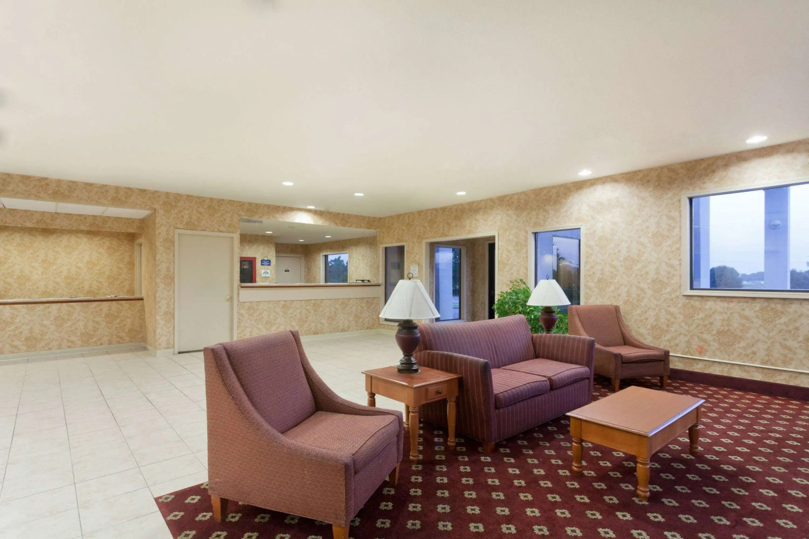 Days Inn & Suites by Wyndham Wynne