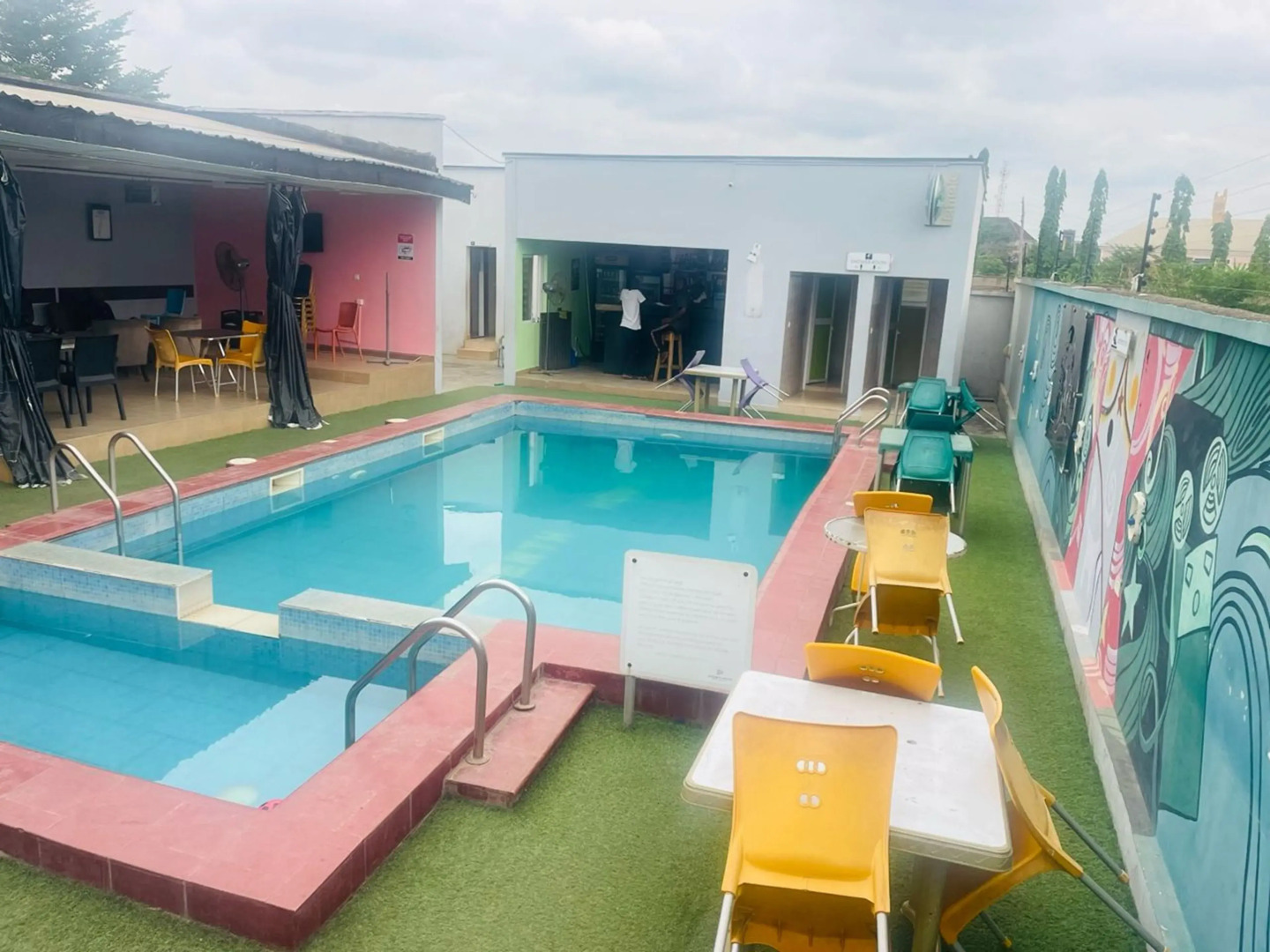 Eleventh House Hotel