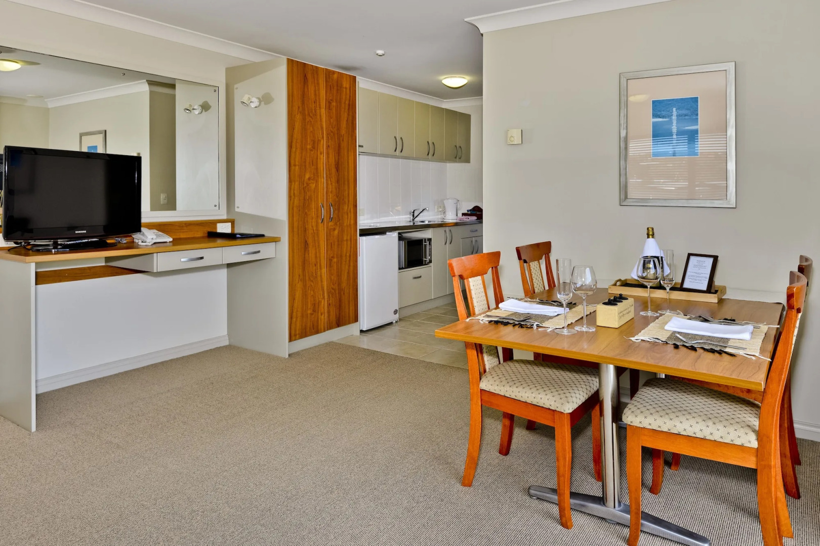 Whangaparaoa Lodge Motel