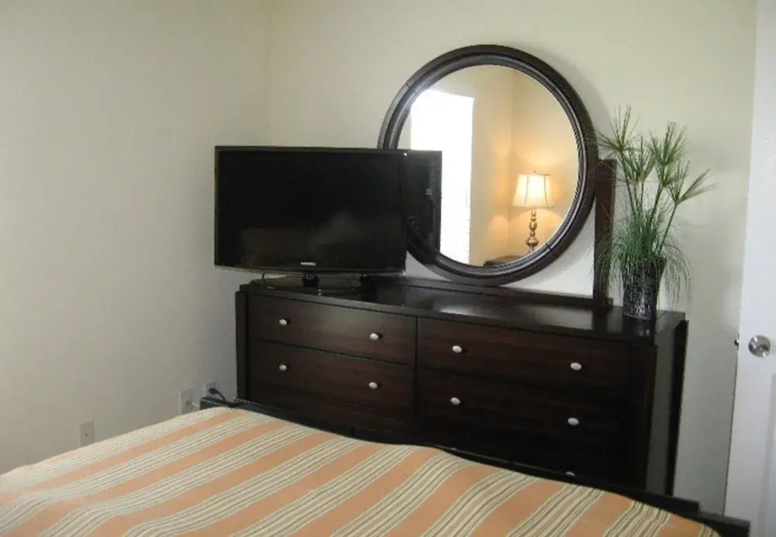 Yvonne by 123cape VR