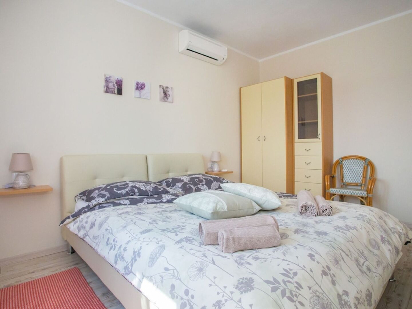 Villa With Large Garden and Pool, Ideal for 8 People, Only 10 Minutes Pula