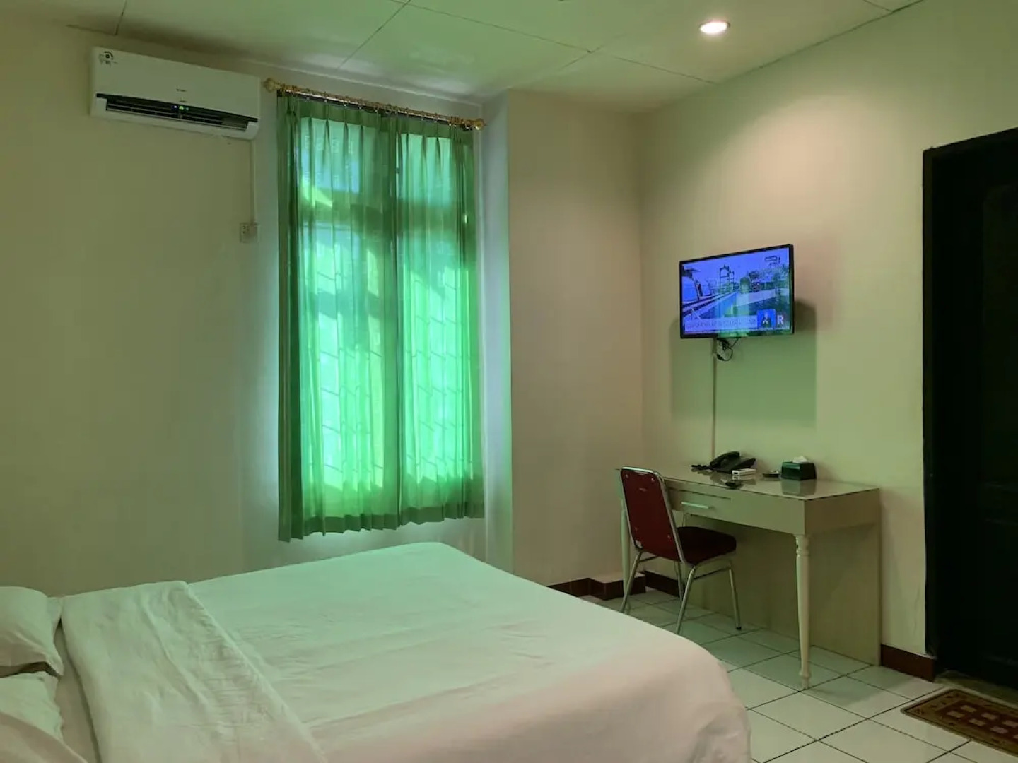 Hotel O Penginapan Fauziah Syariah Near Mesjid Taqwa Mamminasae