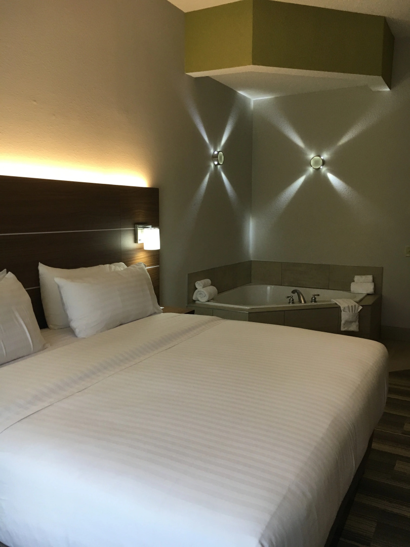 Holiday Inn Express & Suites Thomasville by IHG