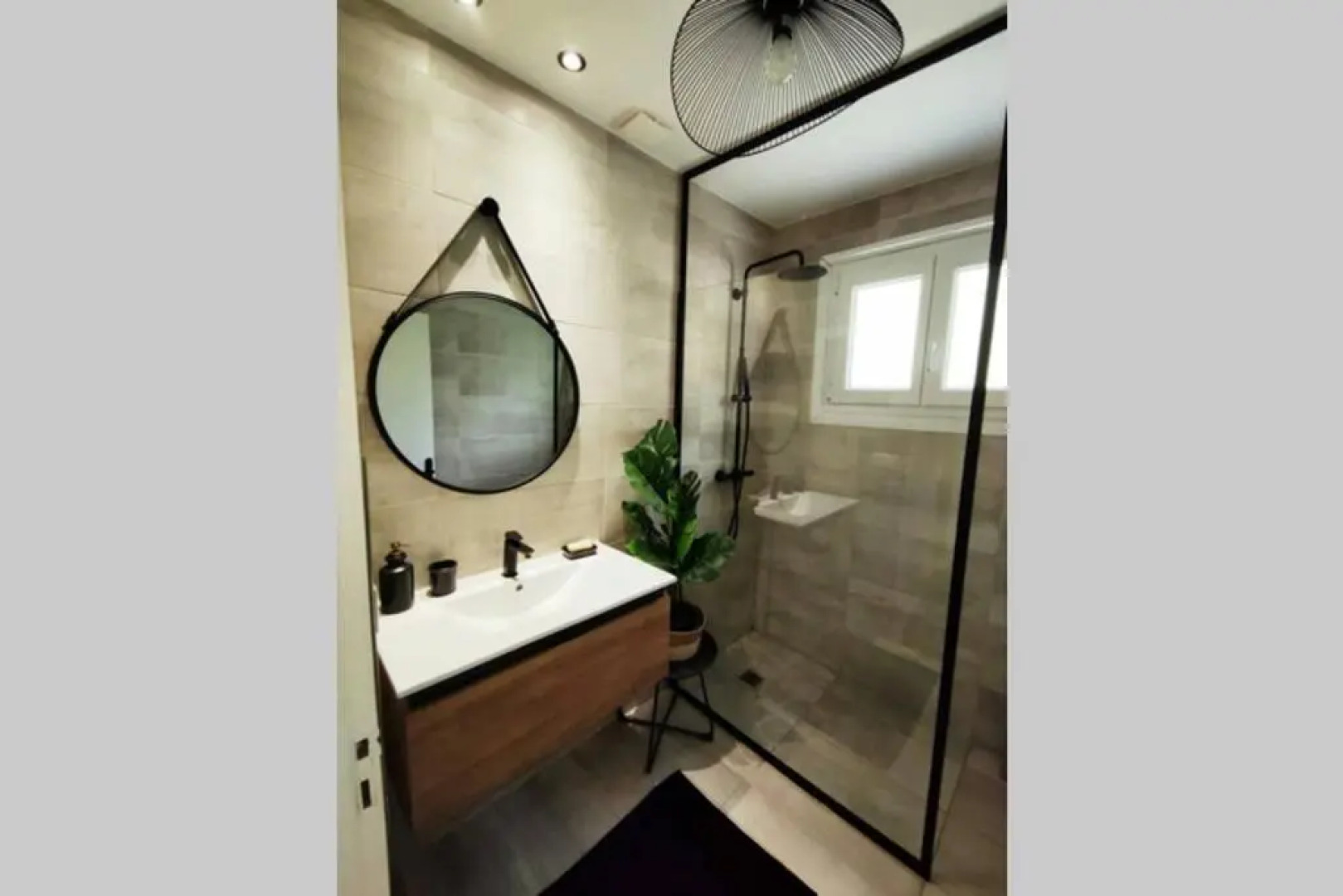 Villa Auxerre luxe Piscine Intérieure proche Paris sans Vis-à-vis