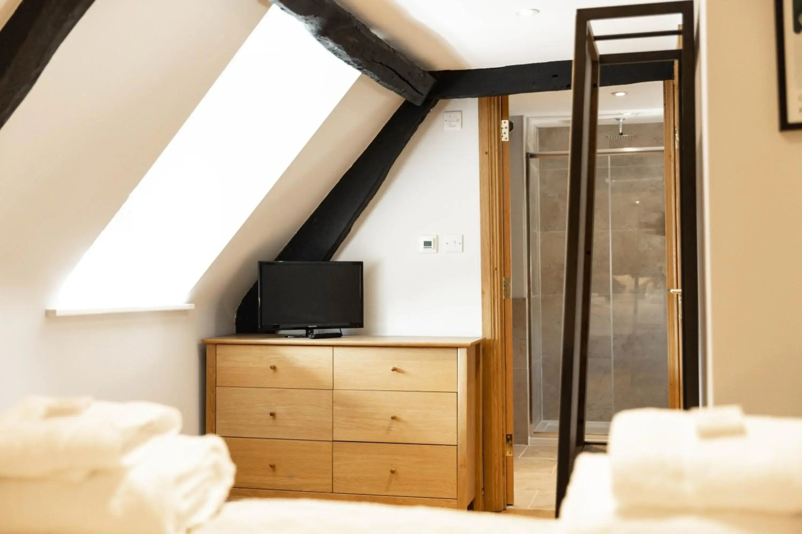 Serviced Guest ApartSuites The Unicorn