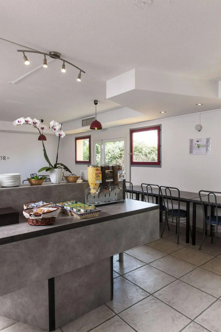 Hotel & Residence Calais Car Ferry