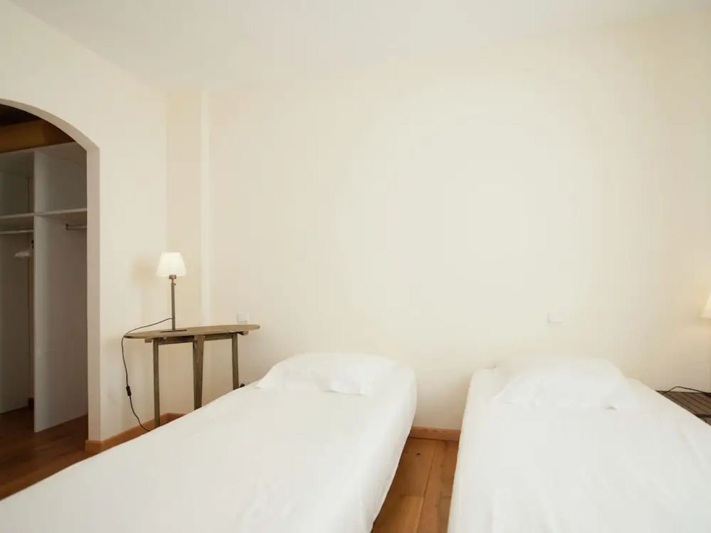 A beautiful new luxury villa close to Uzès.