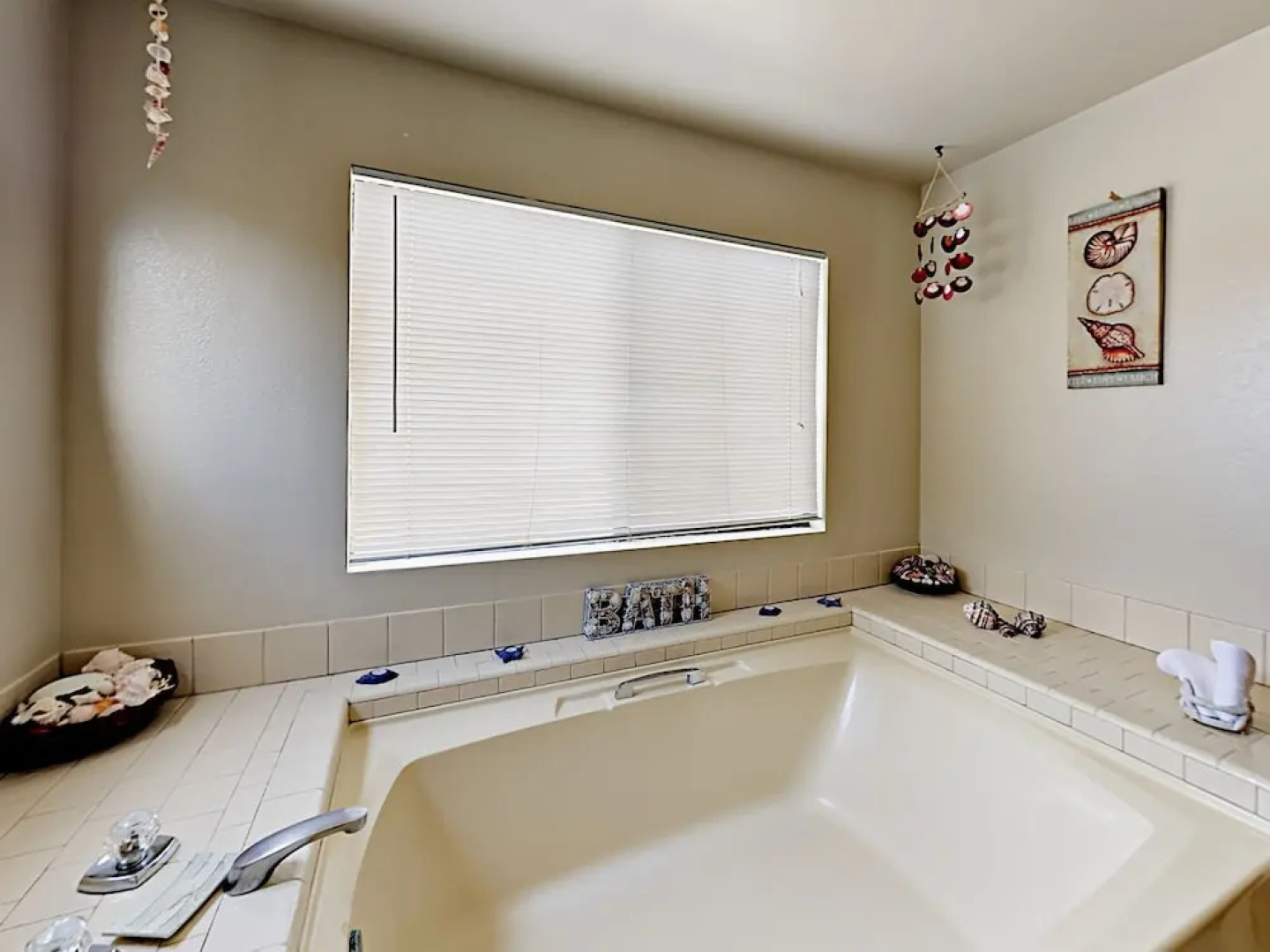 339 Mccarthy Ave Home 3 Bedrooms 2 Bathrooms Home