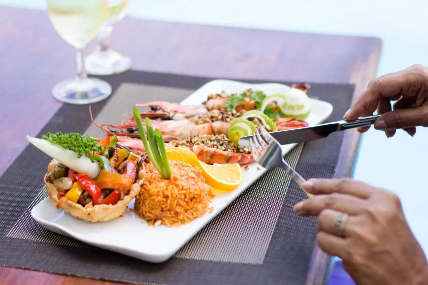 St. Lachlan Hotel & Suites