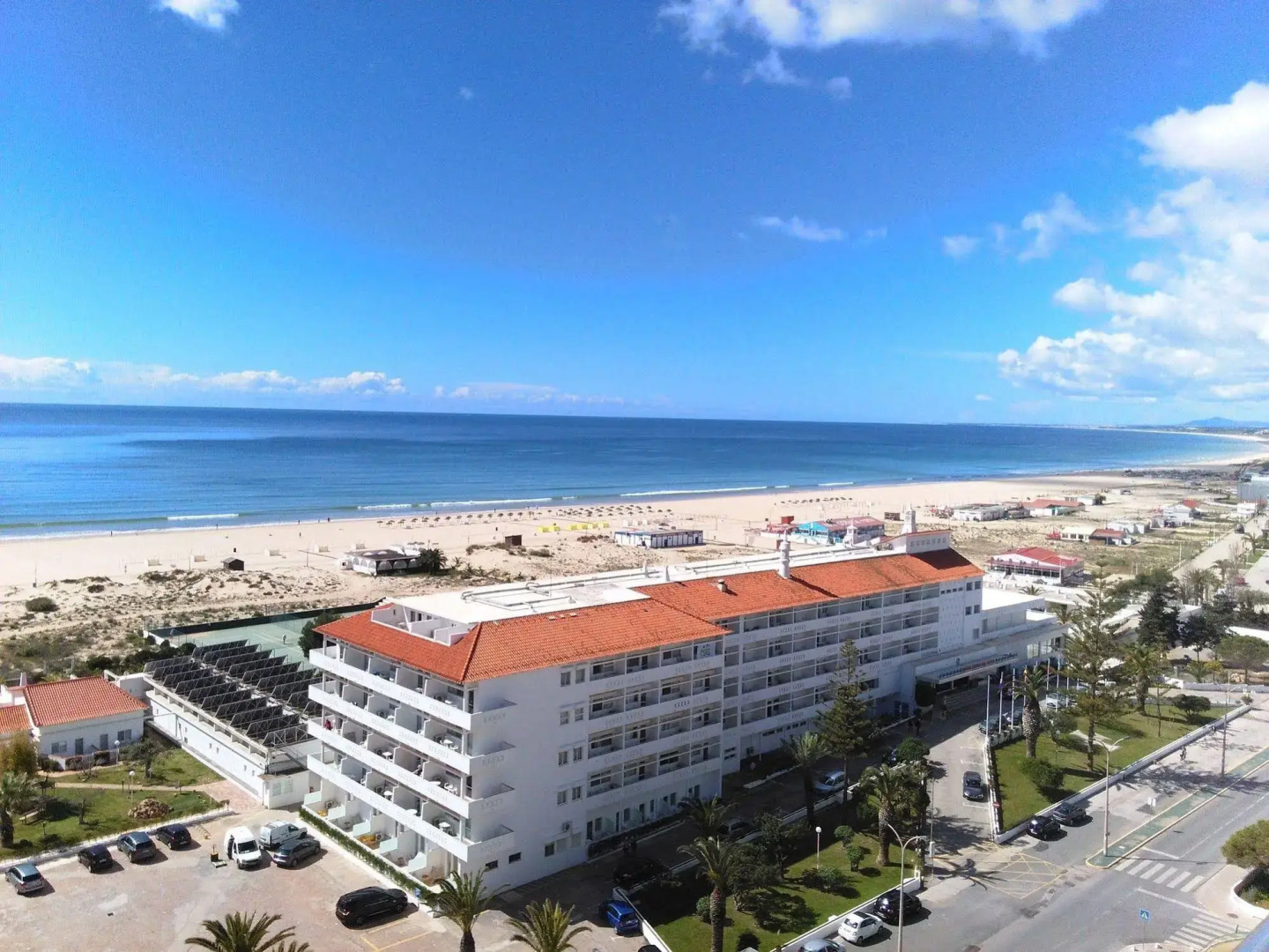 Yellow Praia Monte Gordo