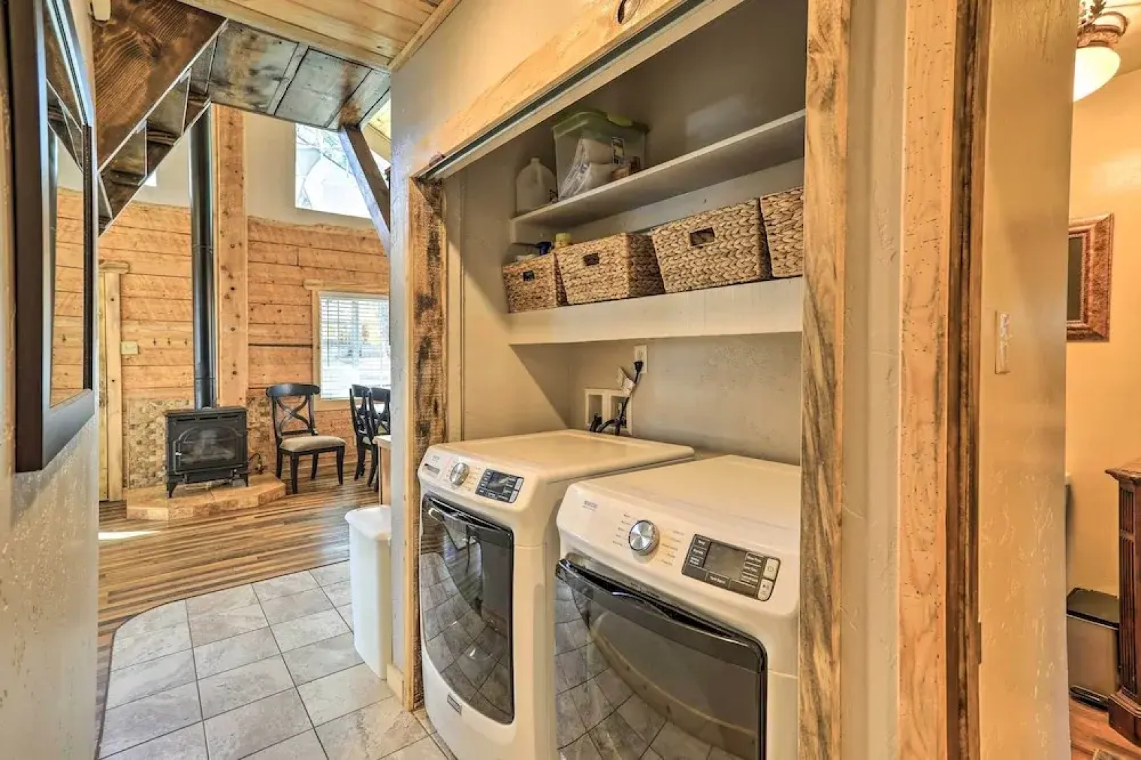 Tasteful Log Cabin Retreat on Lake Pagosa!