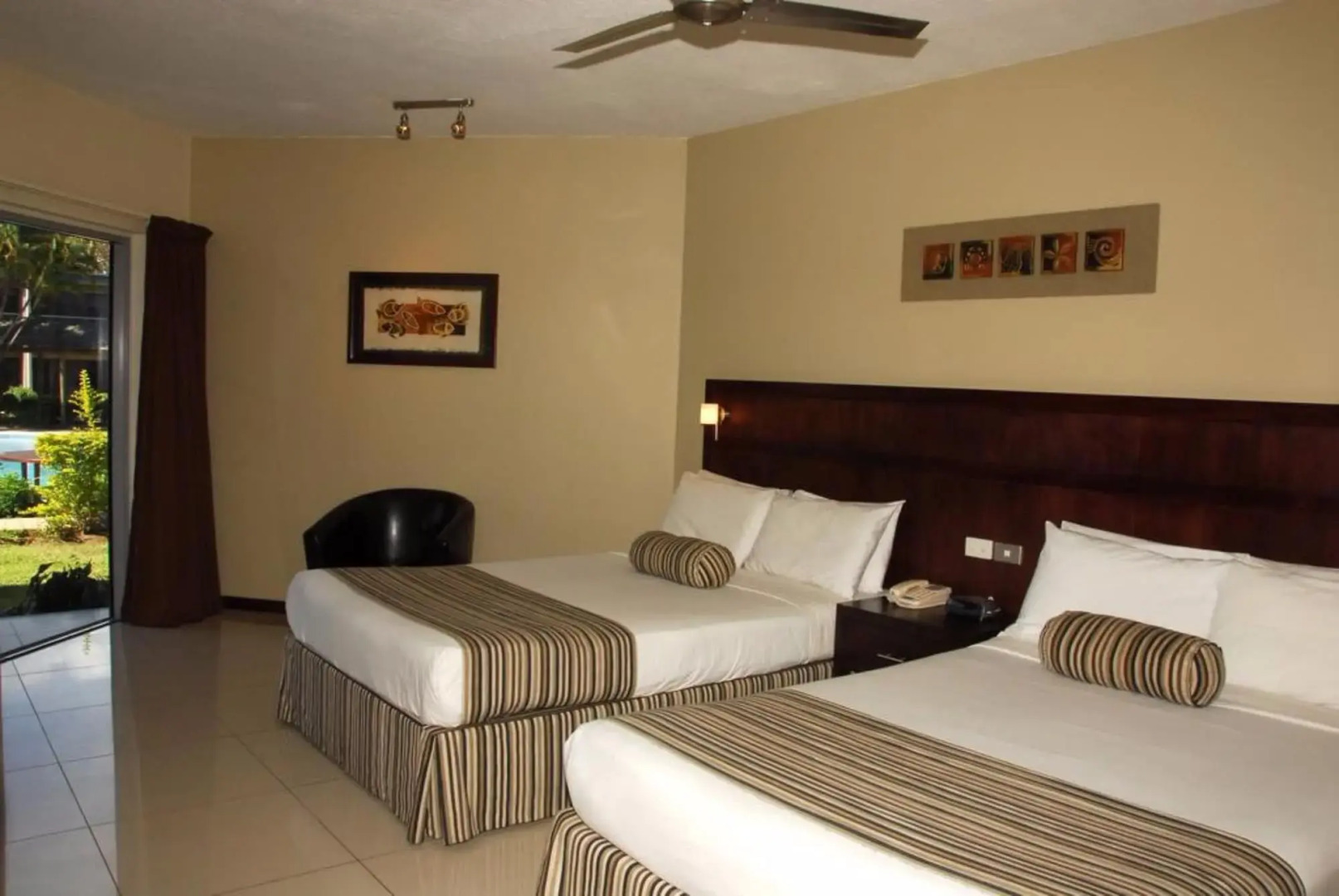 Tanoa Waterfront Hotel