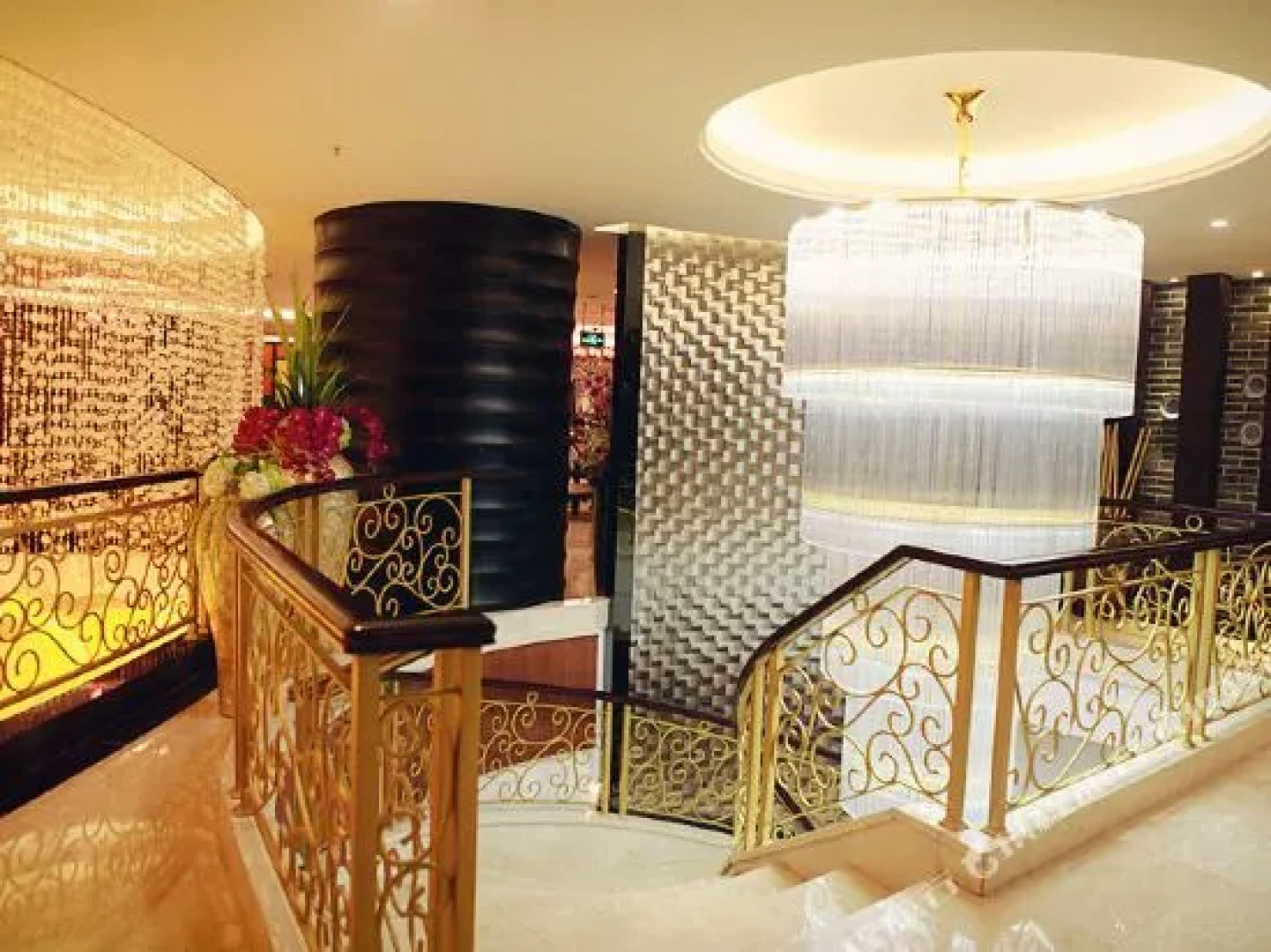Runhuang 18 Business Hotel