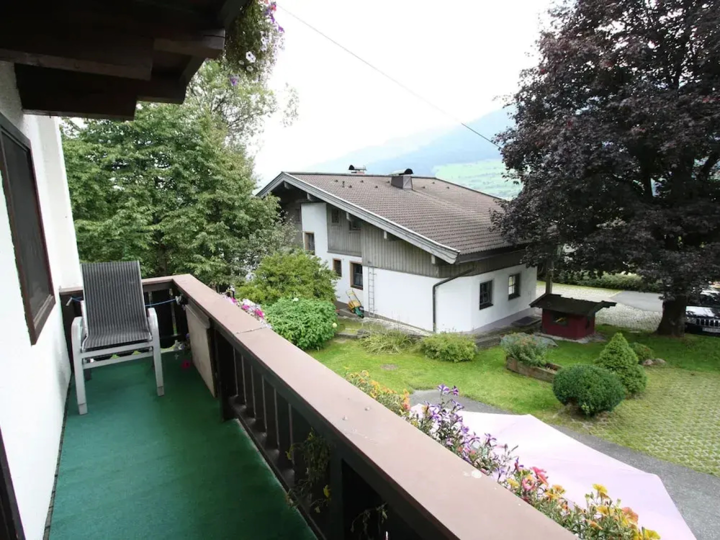 Cozy Apartment in Niedernsill Near Lake