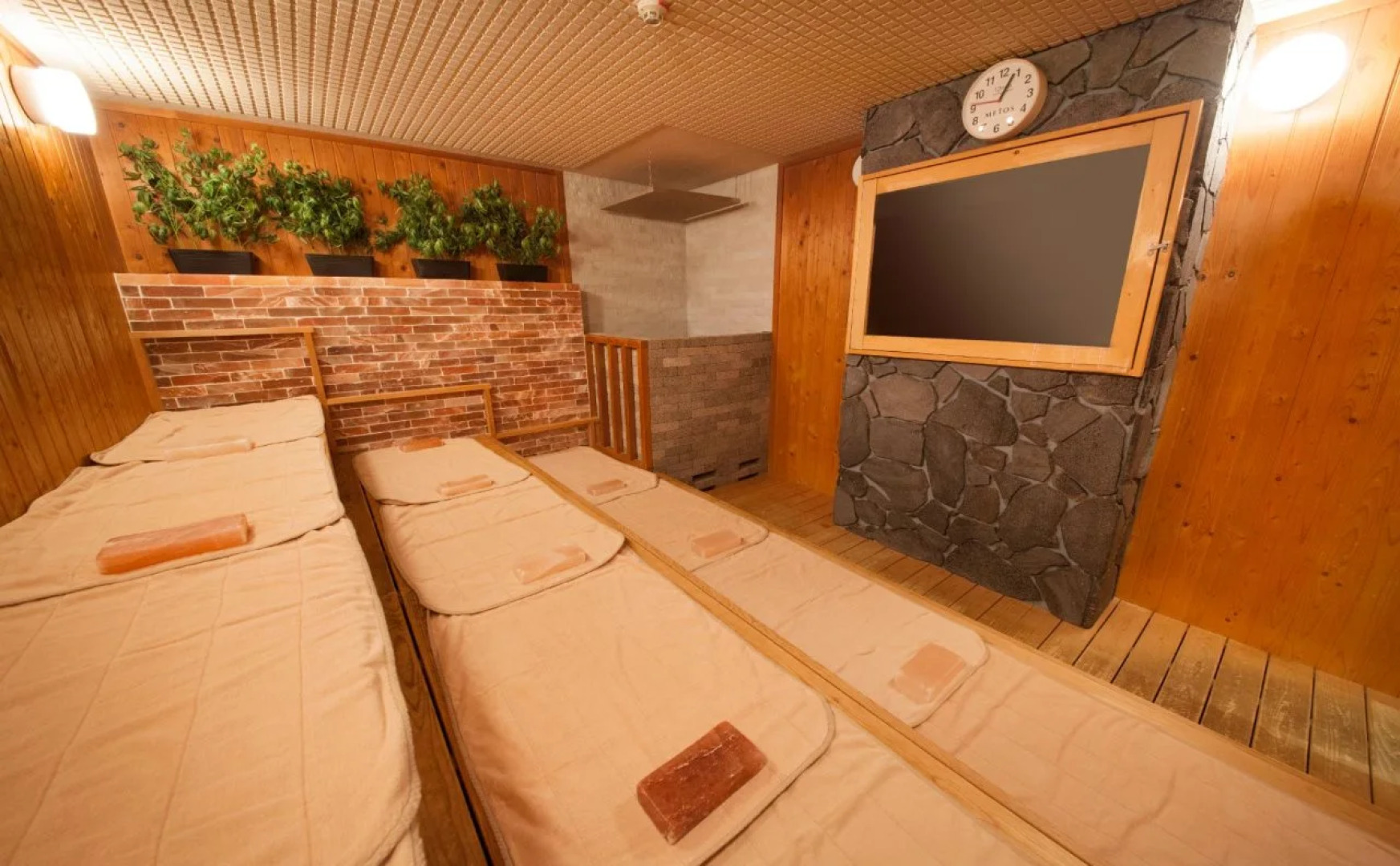 Centurion Cabin & Spa – Caters to Women (отель для женщин)