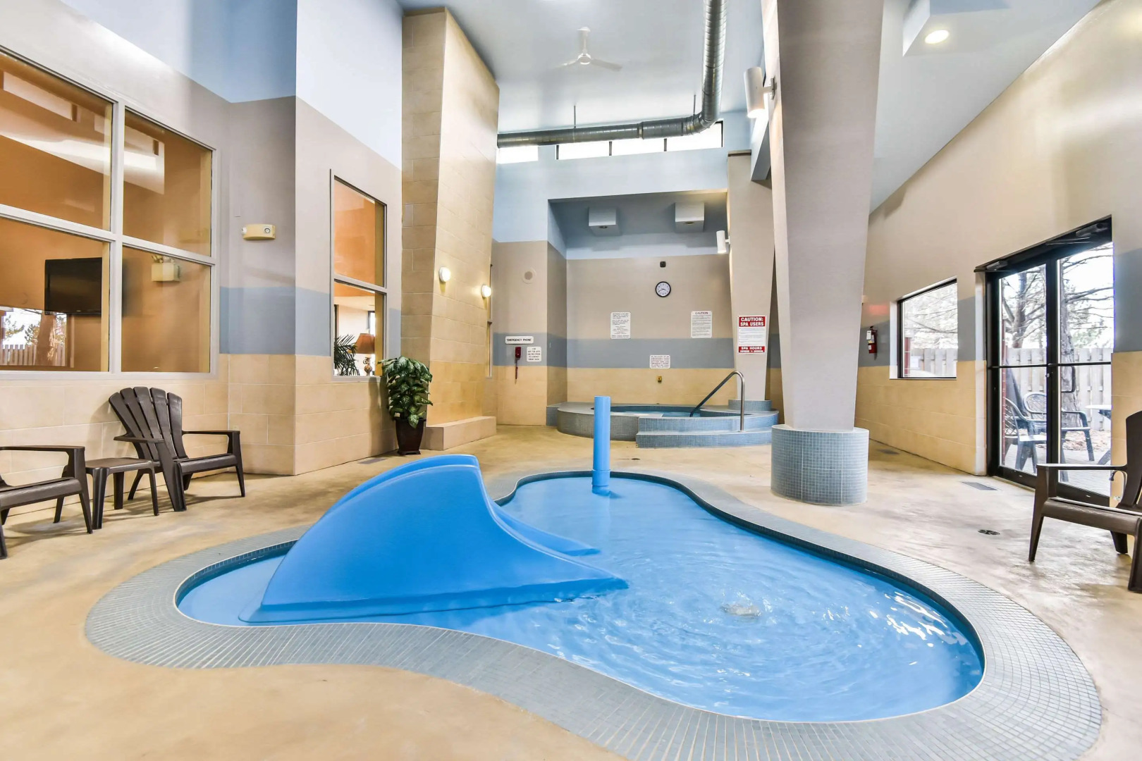 Comfort Inn & Suites Ambassador Bridge