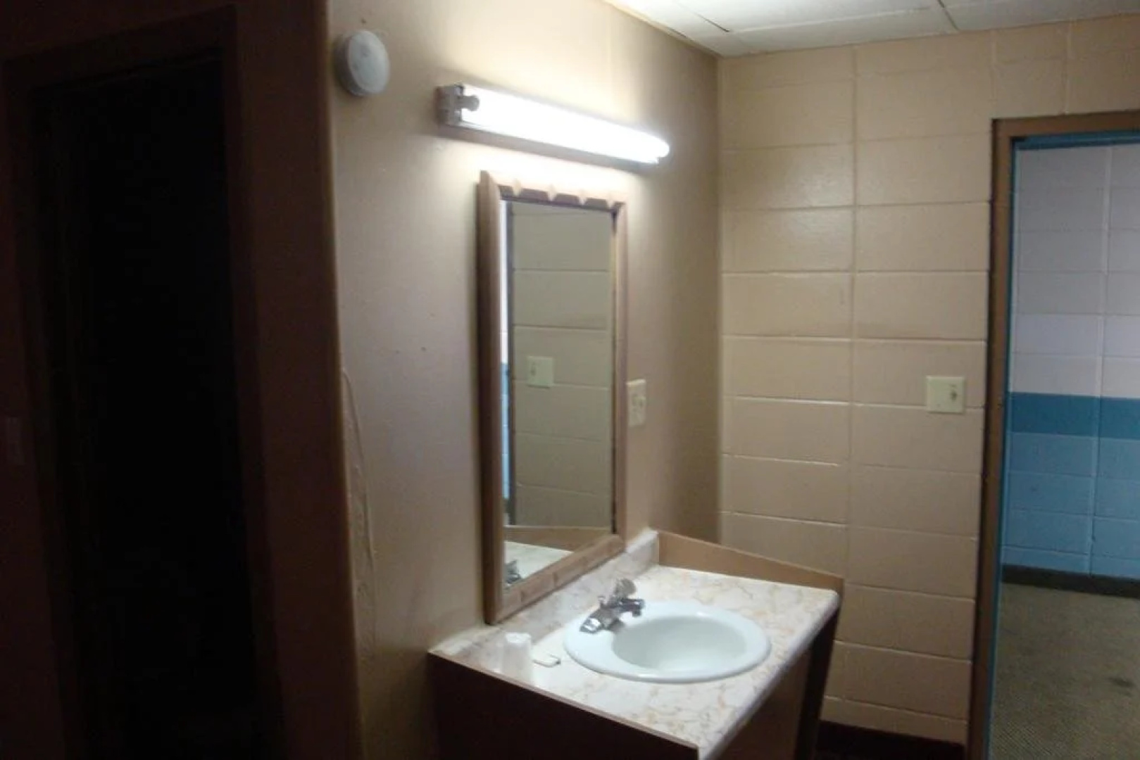 Economy Inn