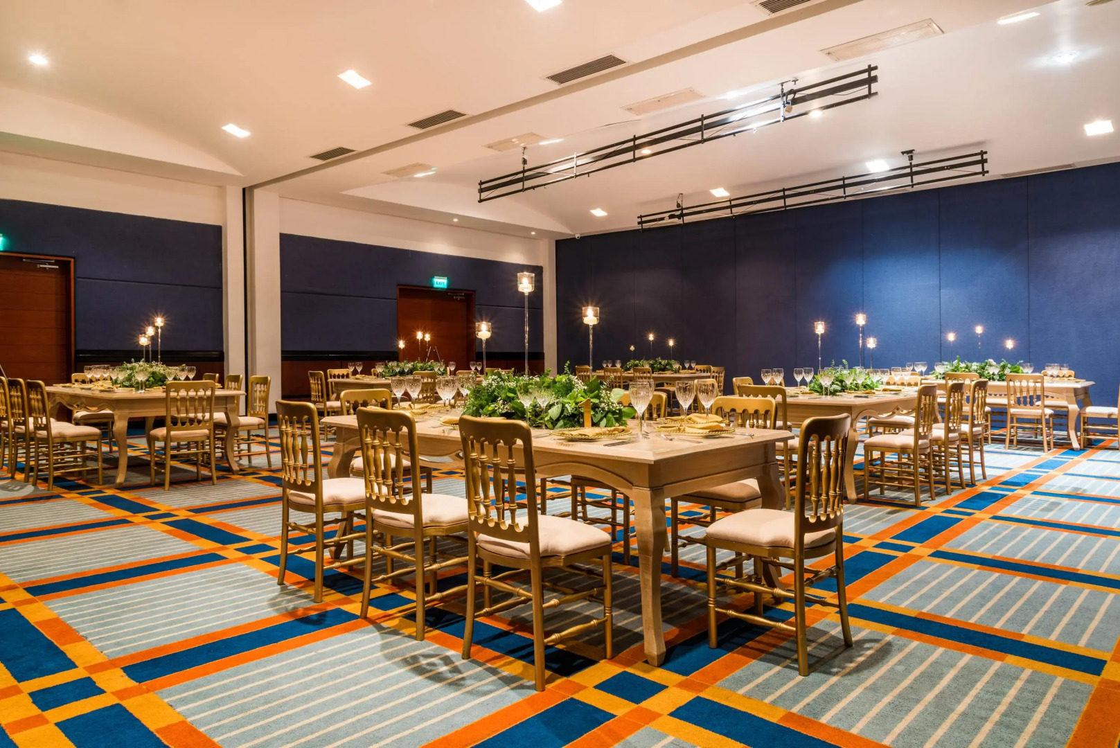 Cosmos 100 Hotel & Centro de Convenciones