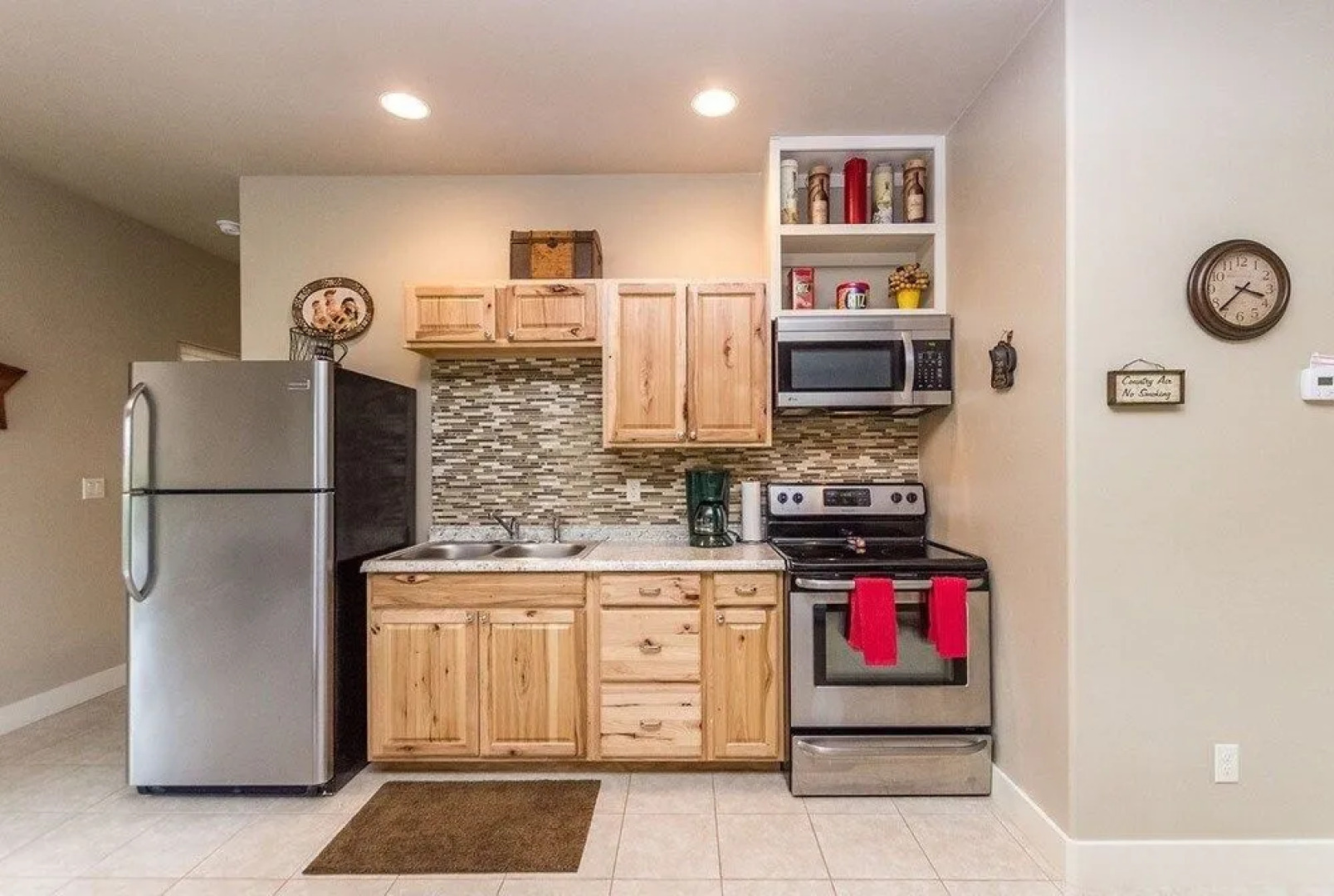 Far View Gasthaus 2 Bedroom Apts by RedAwning