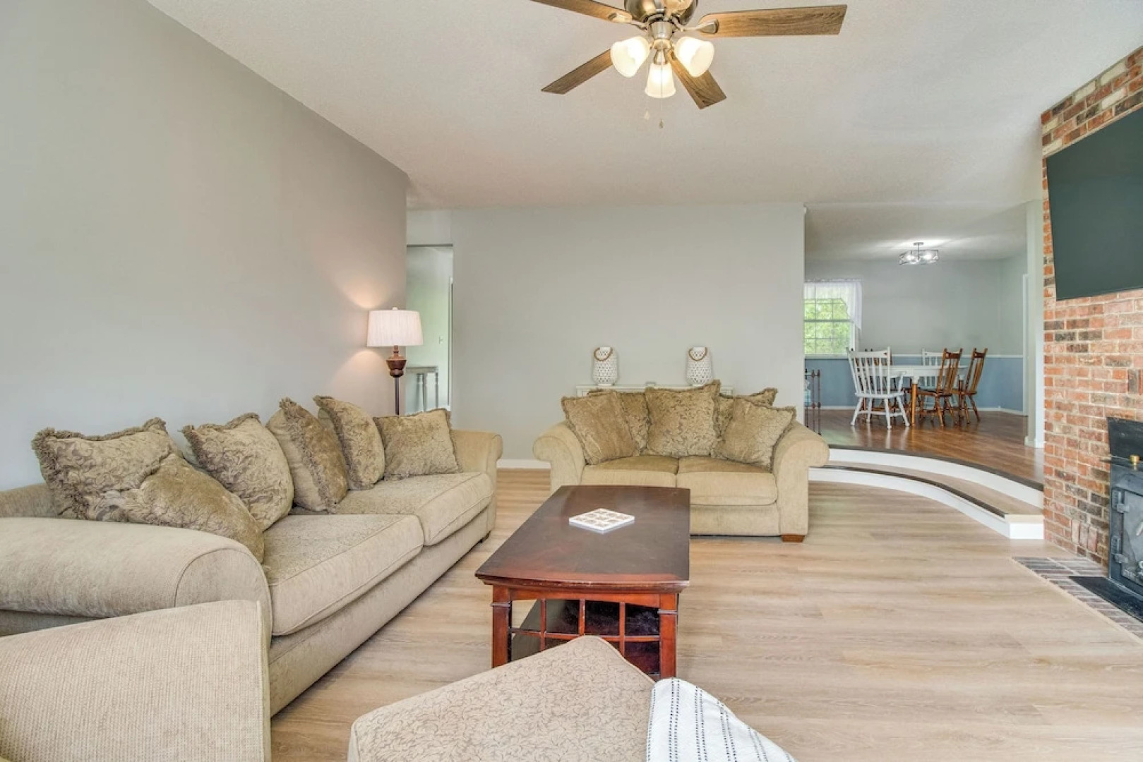 Spacious Mountain Home Retreat Near Norfork Lake!