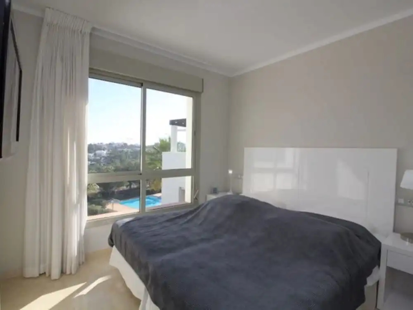 Beautiful luxury apartment in Las Colinas Golf & Country Club, shared pool