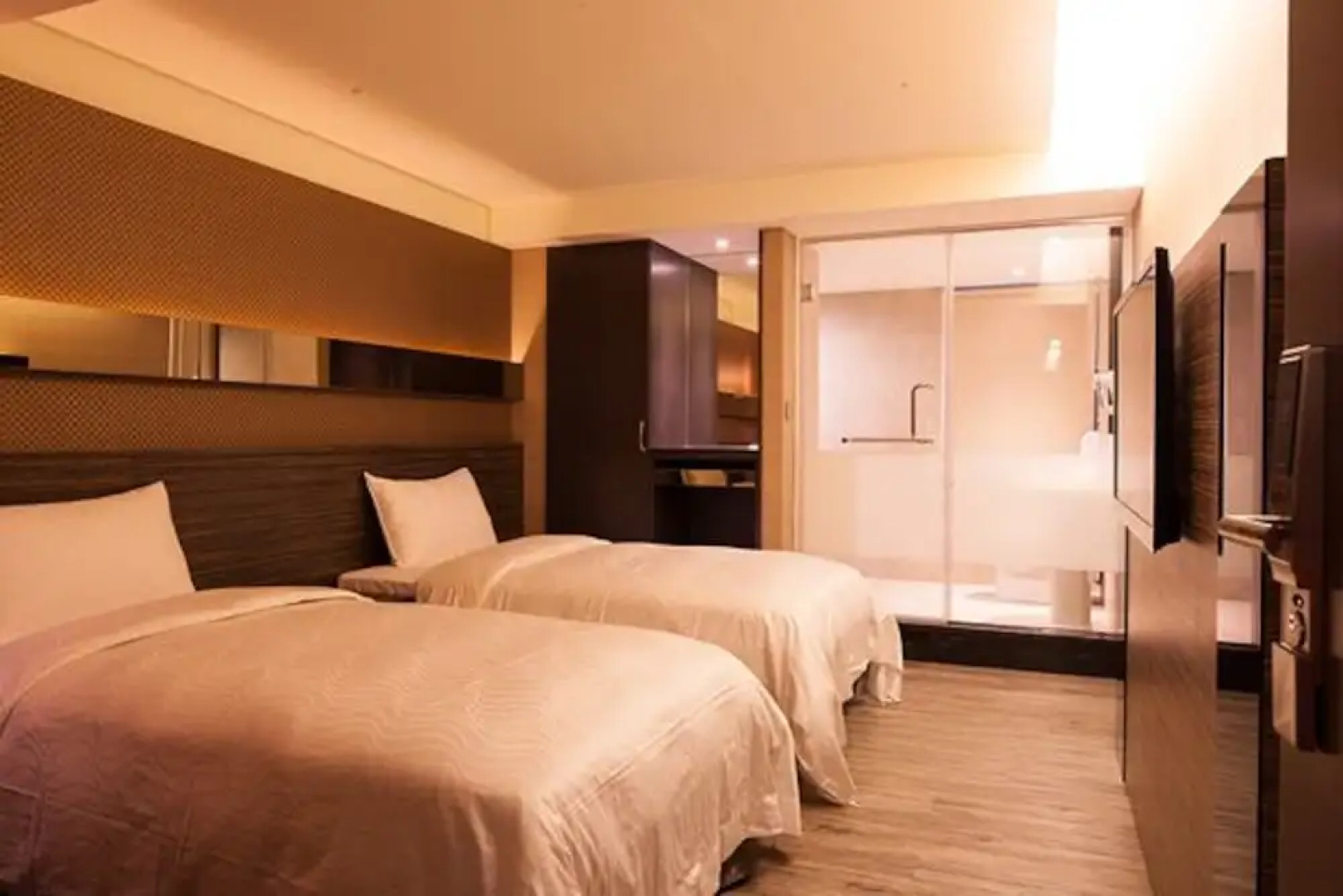 Yuanlin Business Hotel