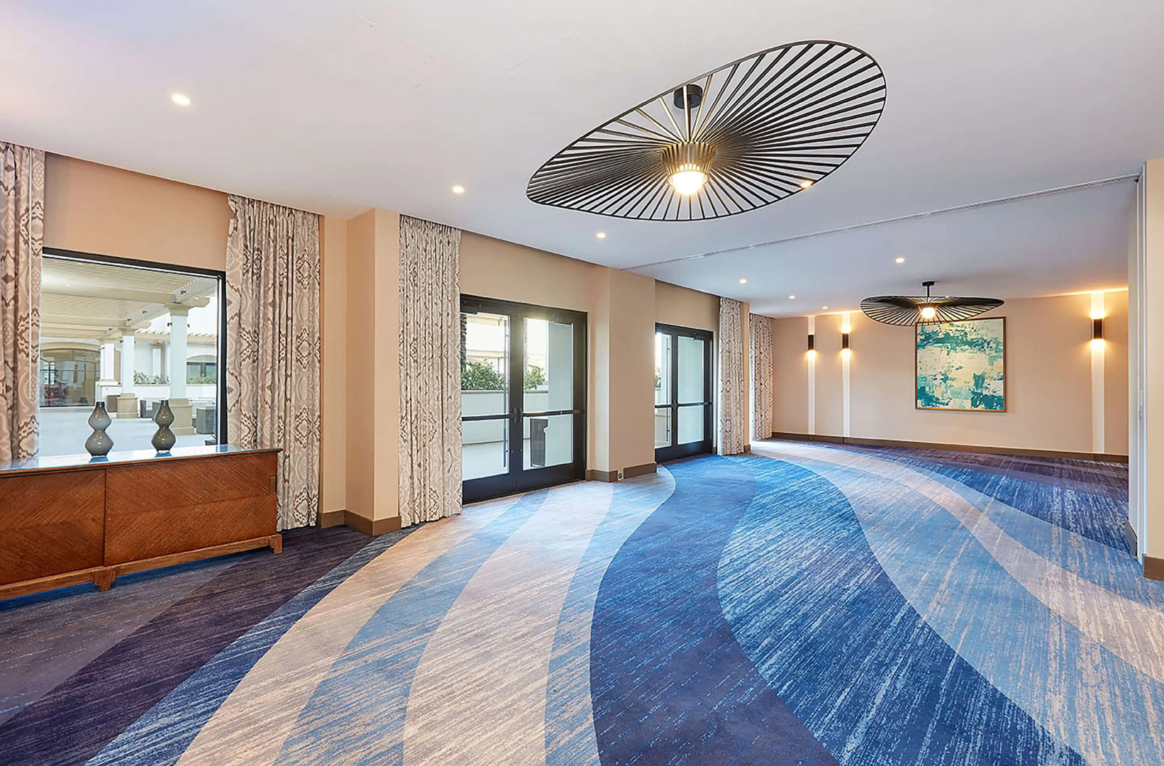 The Waterfront Beach Resort, A Hilton Hotel