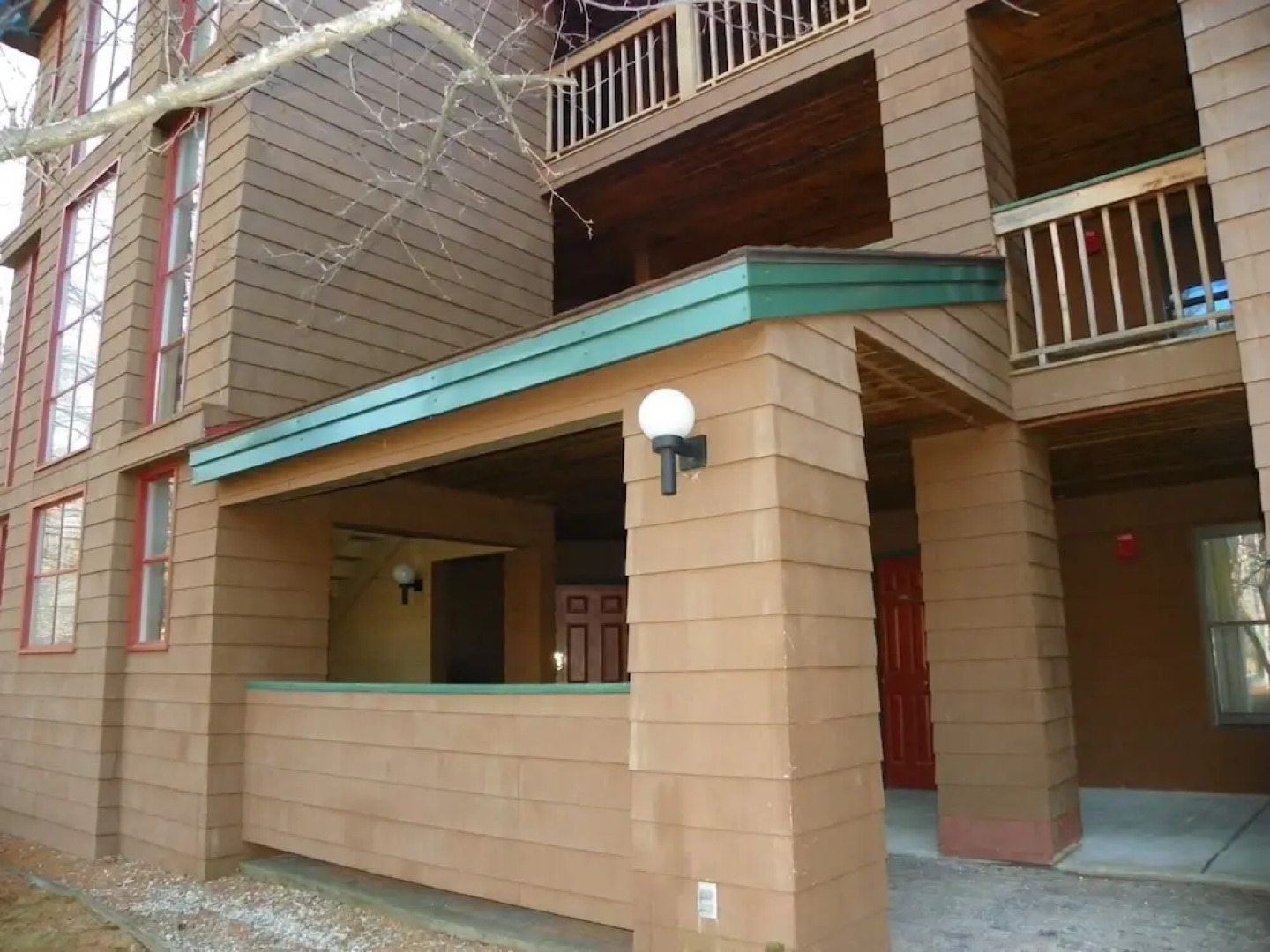 Pet Friendly Deer Park Riverfront Condo Sleeping 8 - Dp246w