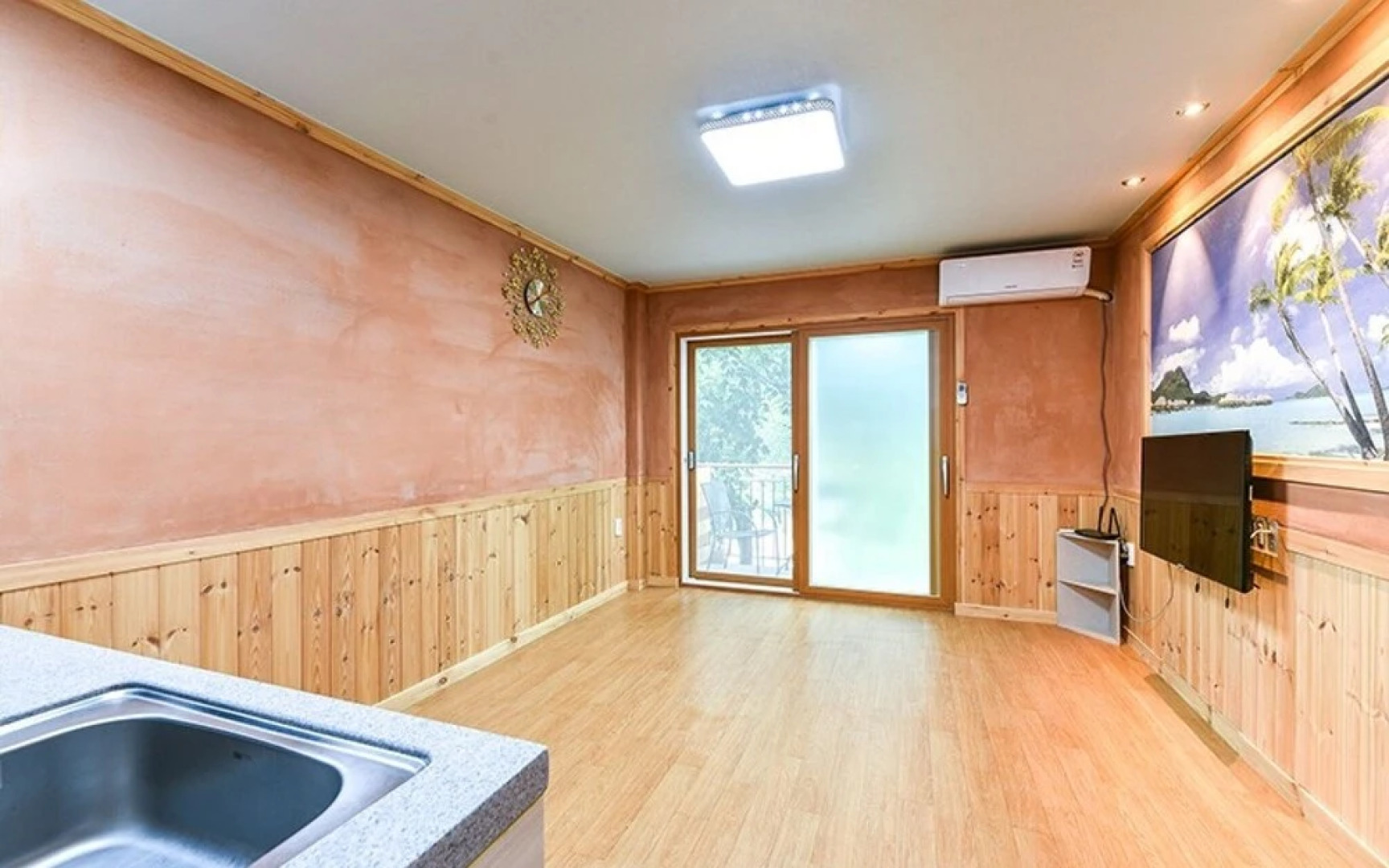 Gwangyang Banwolsanjang Pension