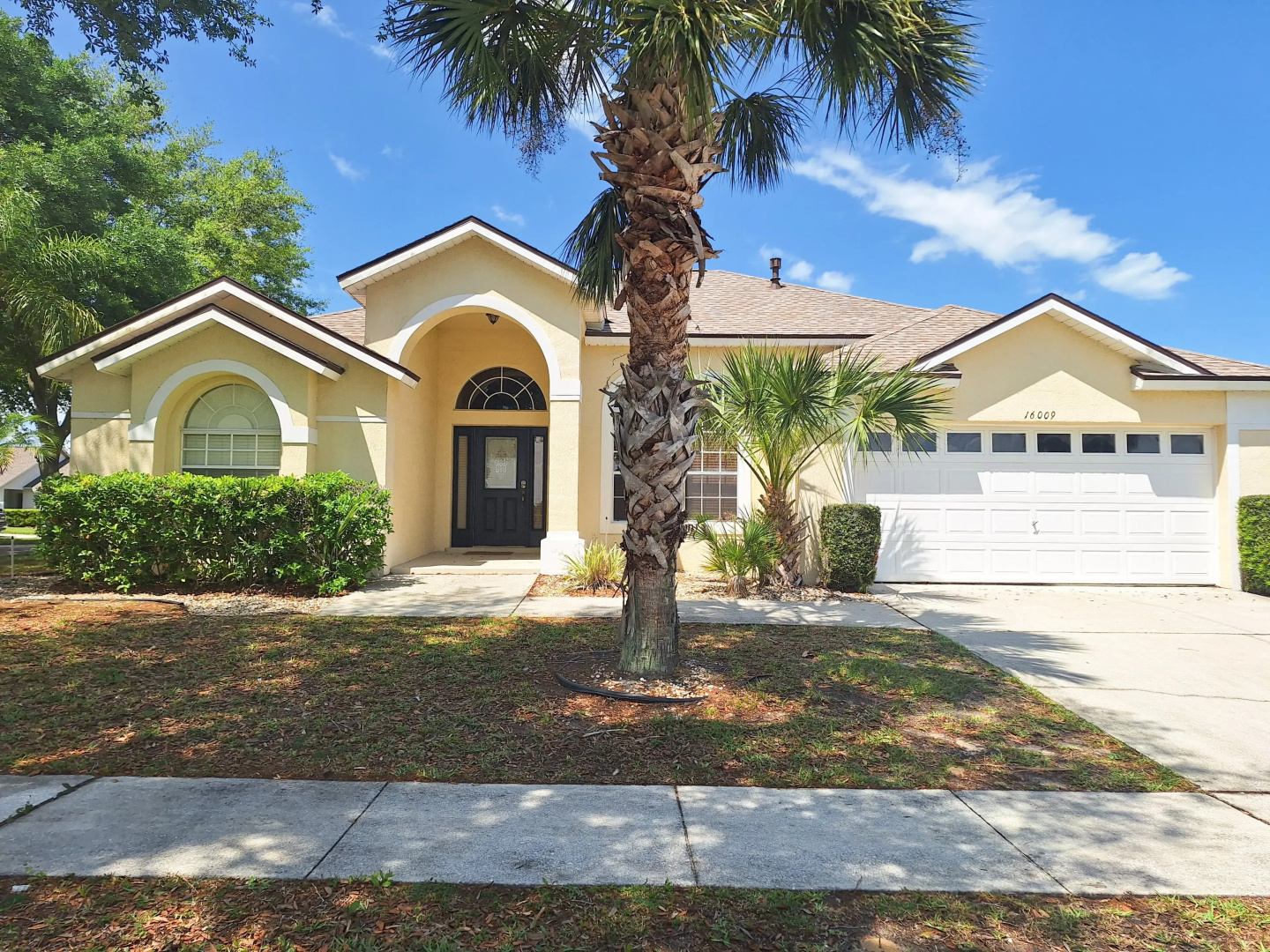 6/3 Pool home with spa and games room!, Clermont, US