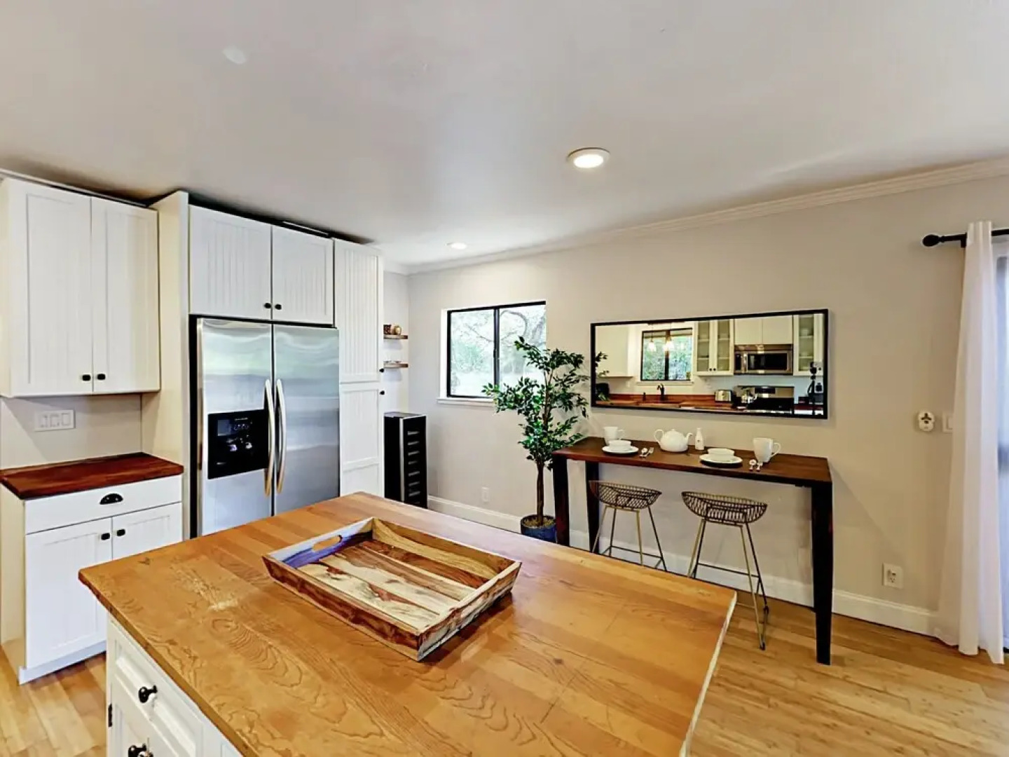 Charming Wine Country Retreat - 3 Br Home