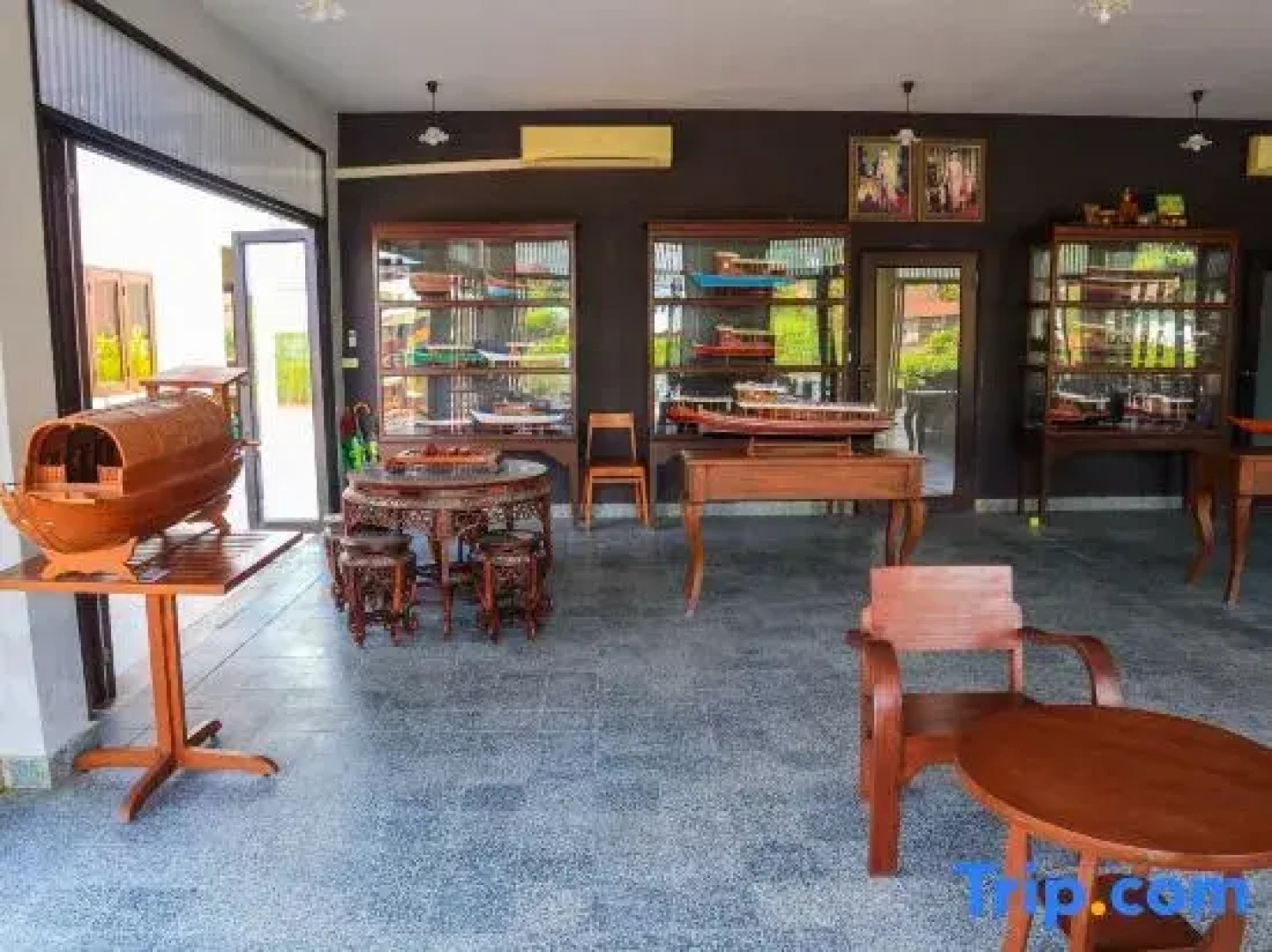 The Bank River House