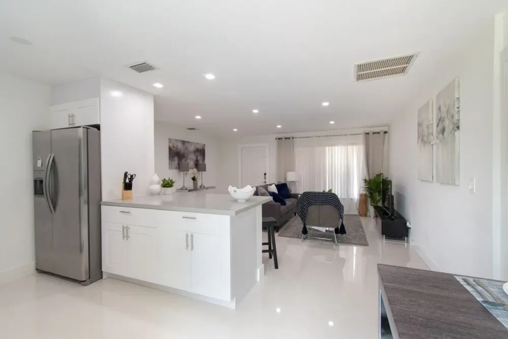 Dania Beach Beauty 3BR with Hot Tub