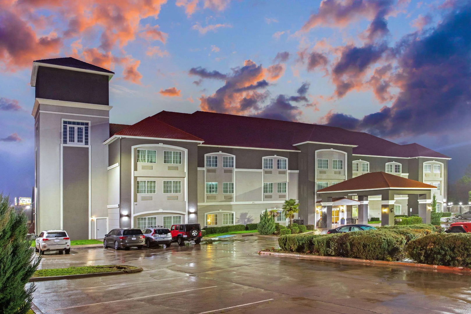 La Quinta Inn & Suites by Wyndham Cleburne