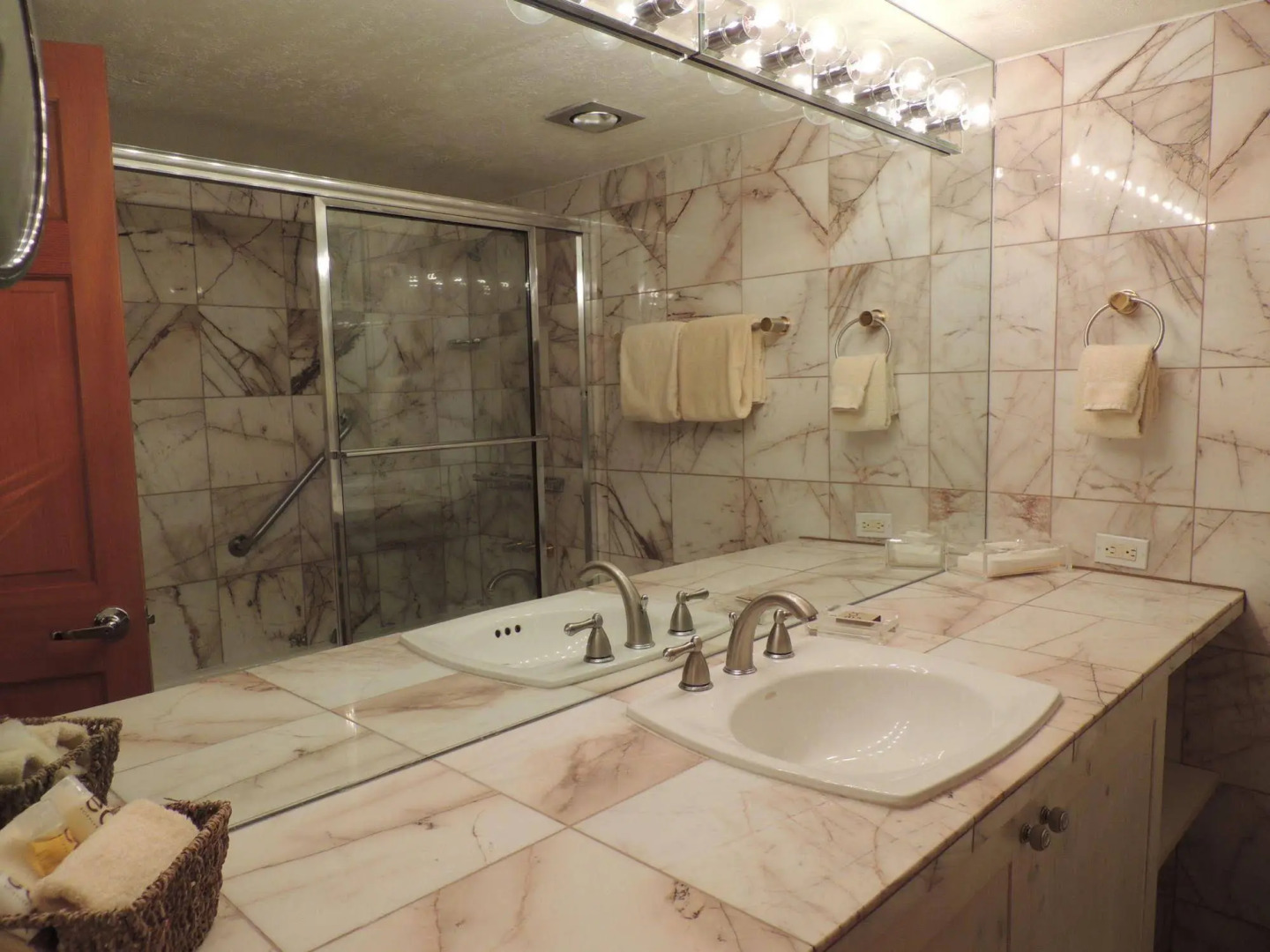 Lift One Condominiums