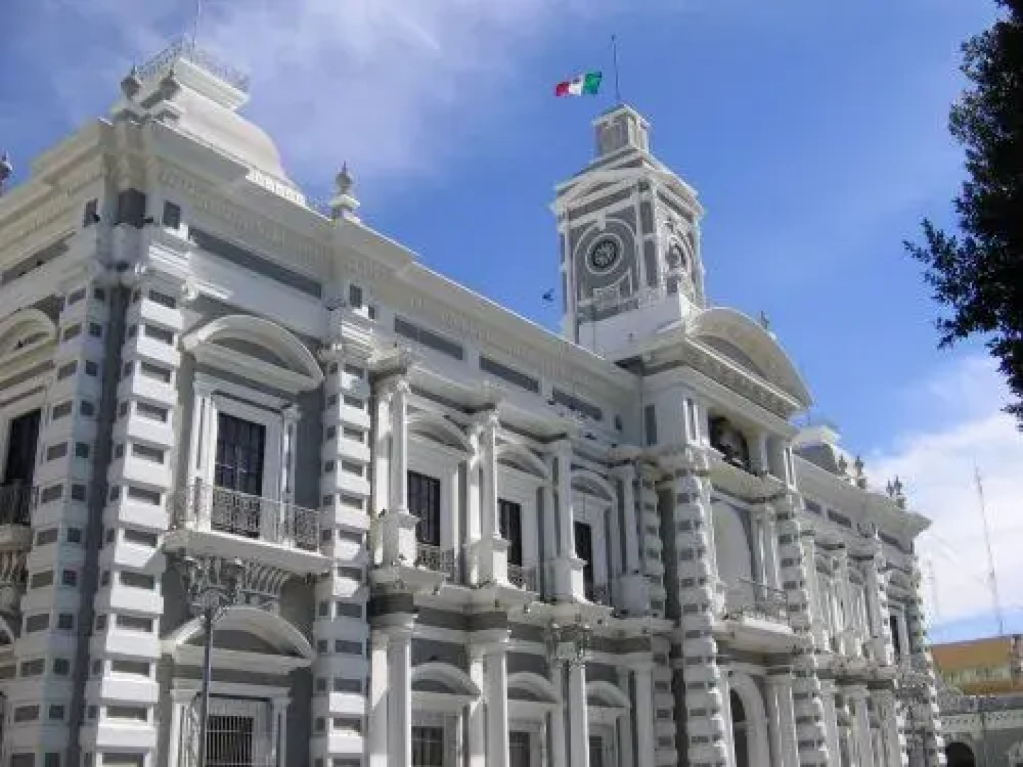 Plaza Las Quintas