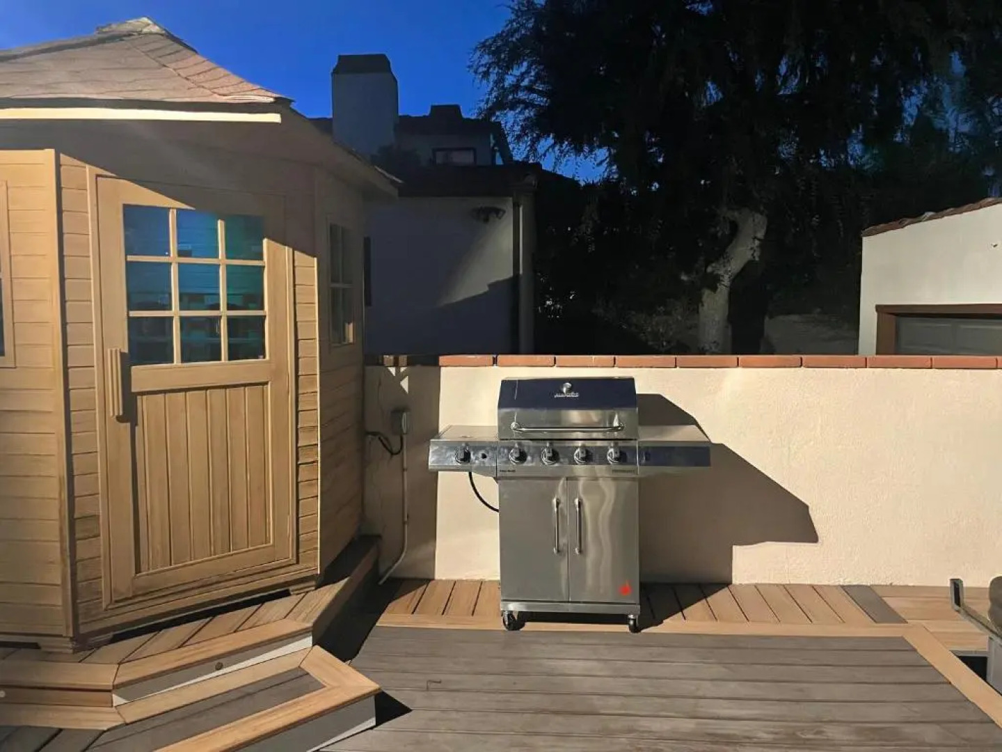 Contemporary 5 bed- 4 bath Beverly Hills Home