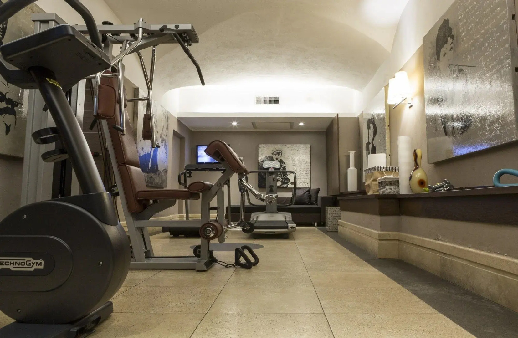 The Independent Hotel