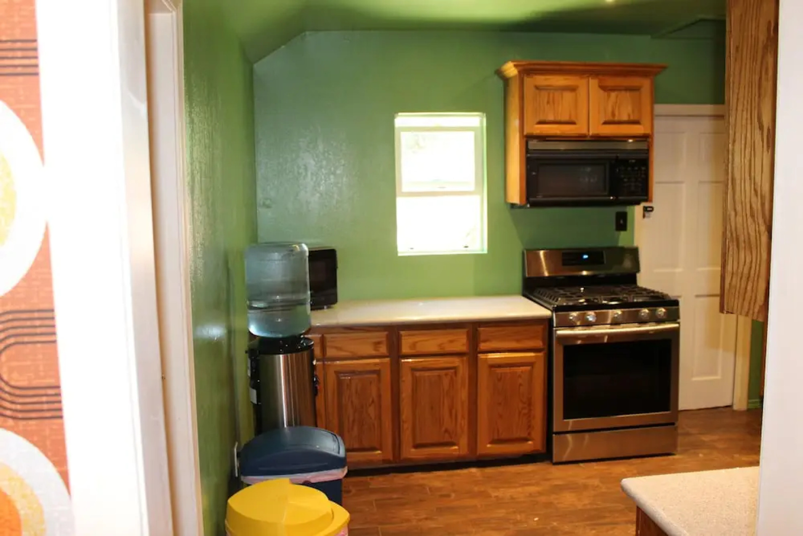 Hicksville Pines Chalets & Motel