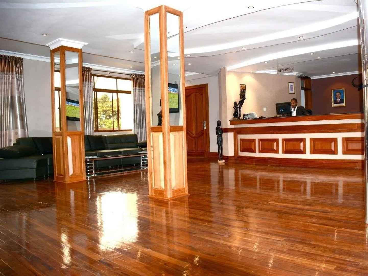 Nejobugg palace hotel