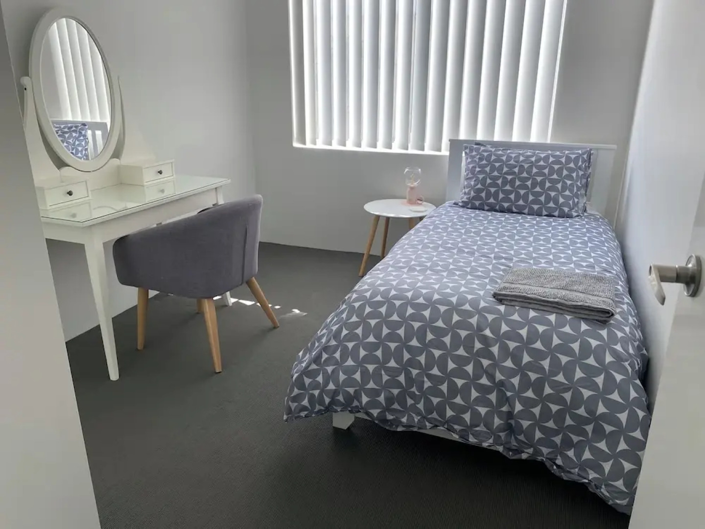 Alkimos Beach Family Accommodation